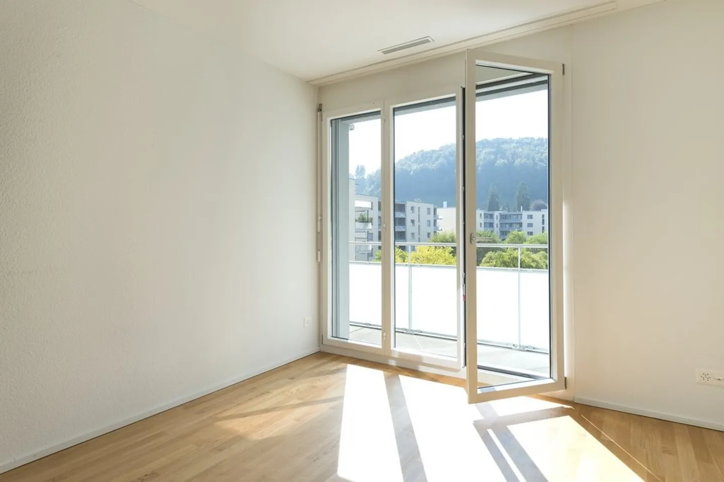Appartement moderne 3.5 pièces à Baden - Photo 3 sur 8