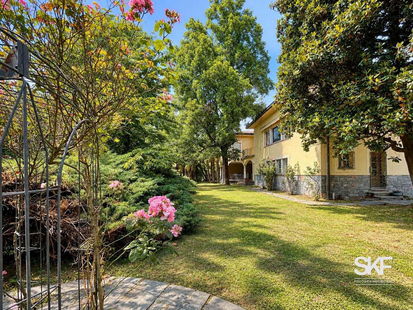 MORBIO INFERIORE - FOR SALE VILLA TO RENOVATE - Photo 9 of 15