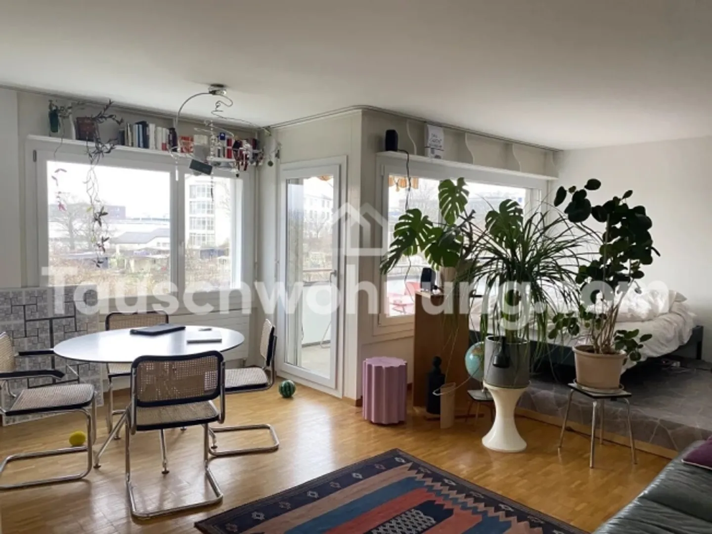 [EXCHANGE] 1.5 room apartment with large balcony and separate kitchen - Photo 1 of 9