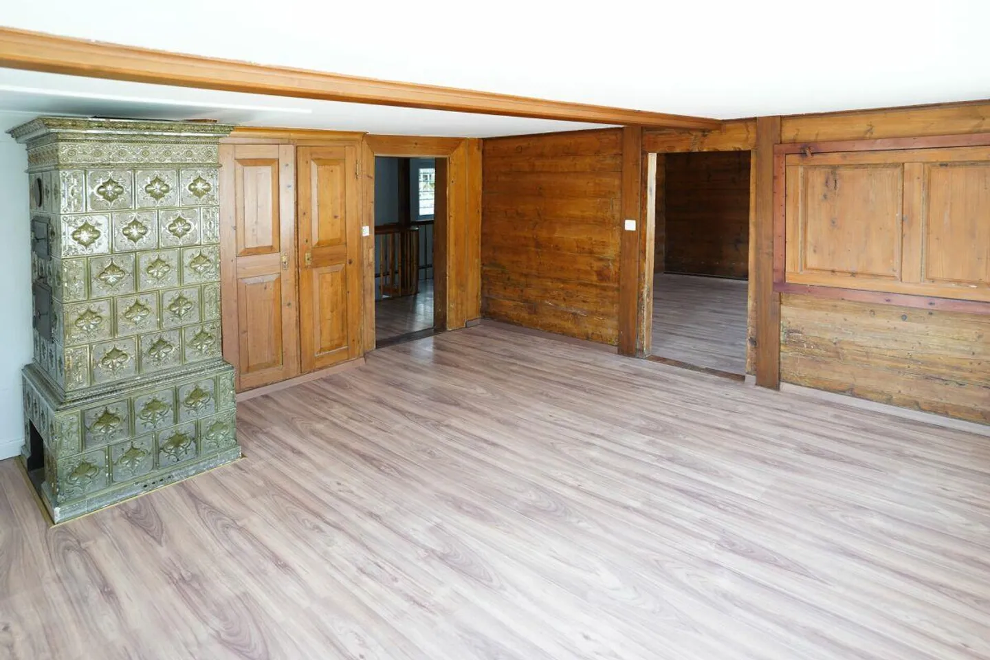 Ampio appartamento di 4,5 stanze con balcone, vista sul lago di Costanza e stufa in maiolica... - Foto 3 di 13
