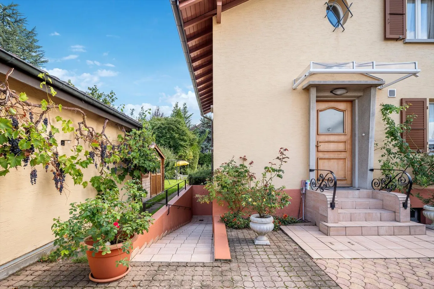 Villa elegante con piscina e spa - Foto 6 di 7
