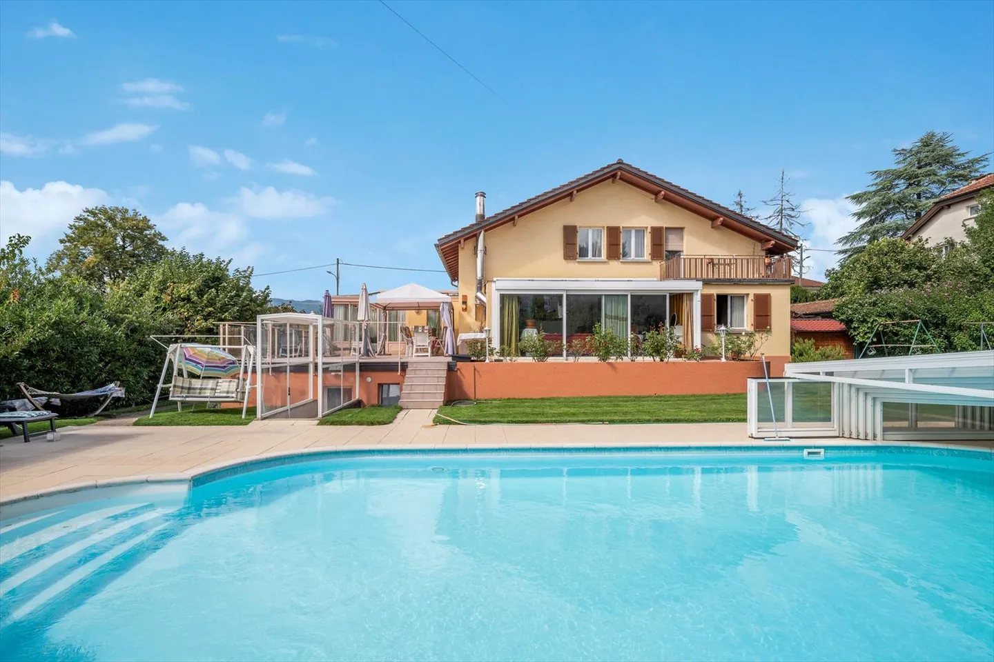 Villa elegante con piscina e spa - Foto 7 di 7