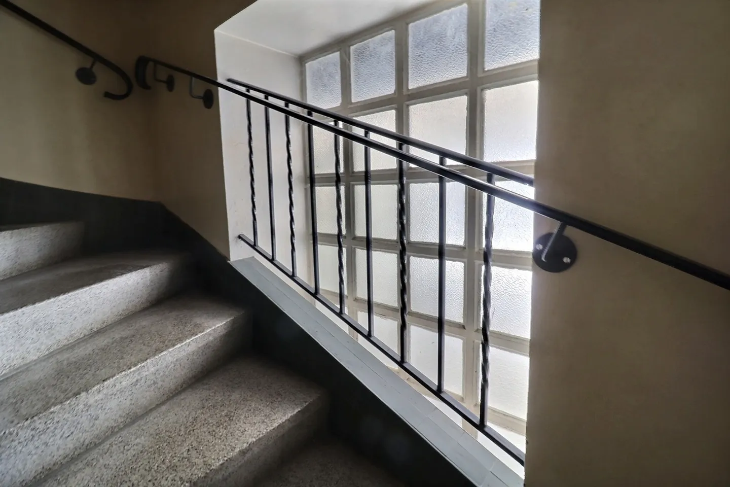 Opportunity - Renovated Village House in Evionnaz (VS) - Photo 14 of 16