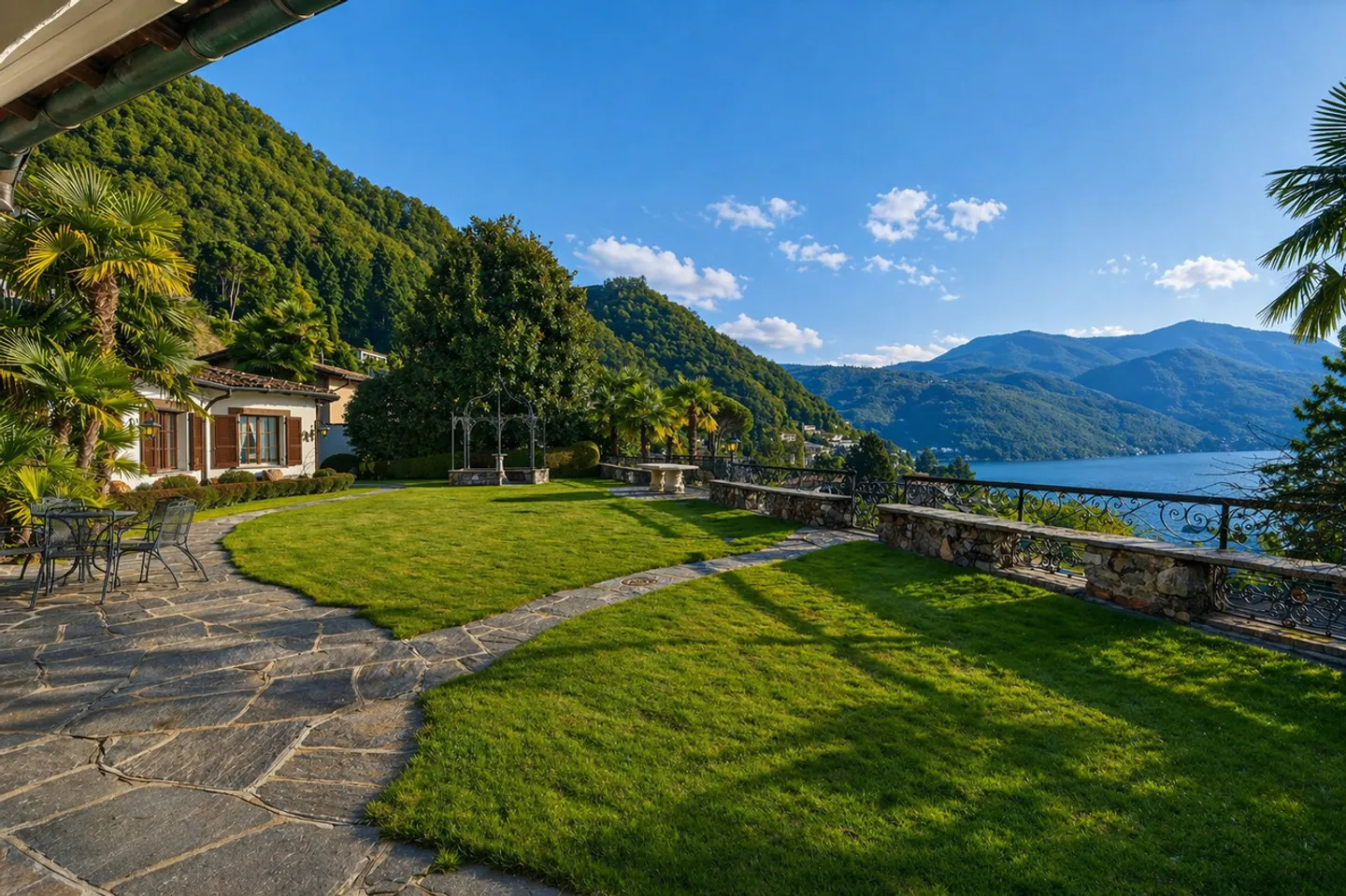 Villa di Lusso con Vista Lago - Foto 4 di 17