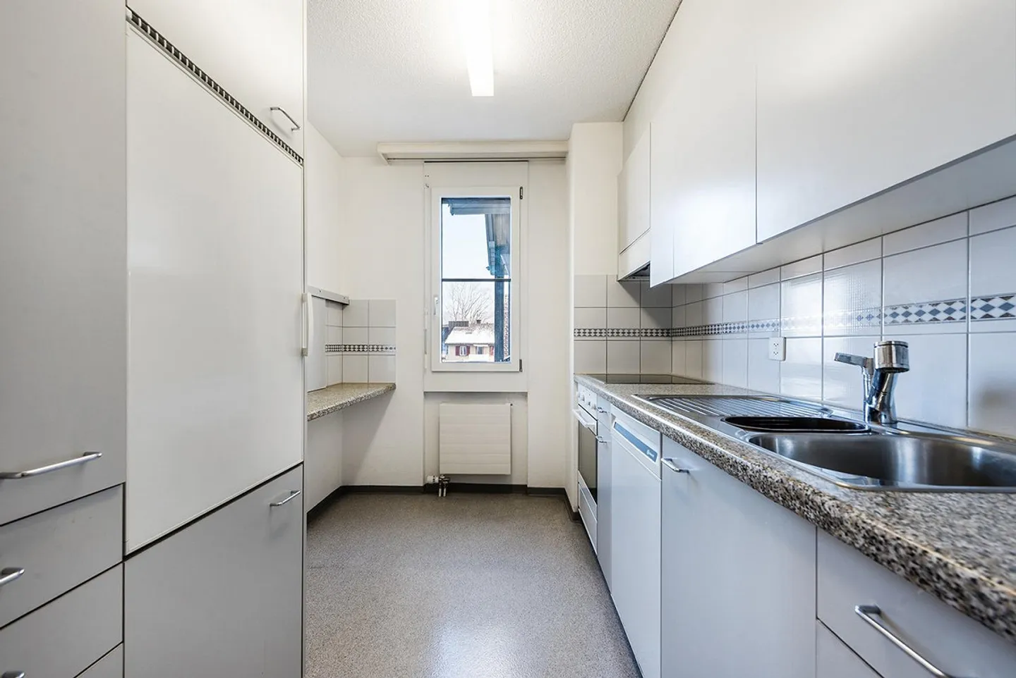 Appartamento di 2,5 stanze in affitto direttamente sul lago - Foto 3 di 7