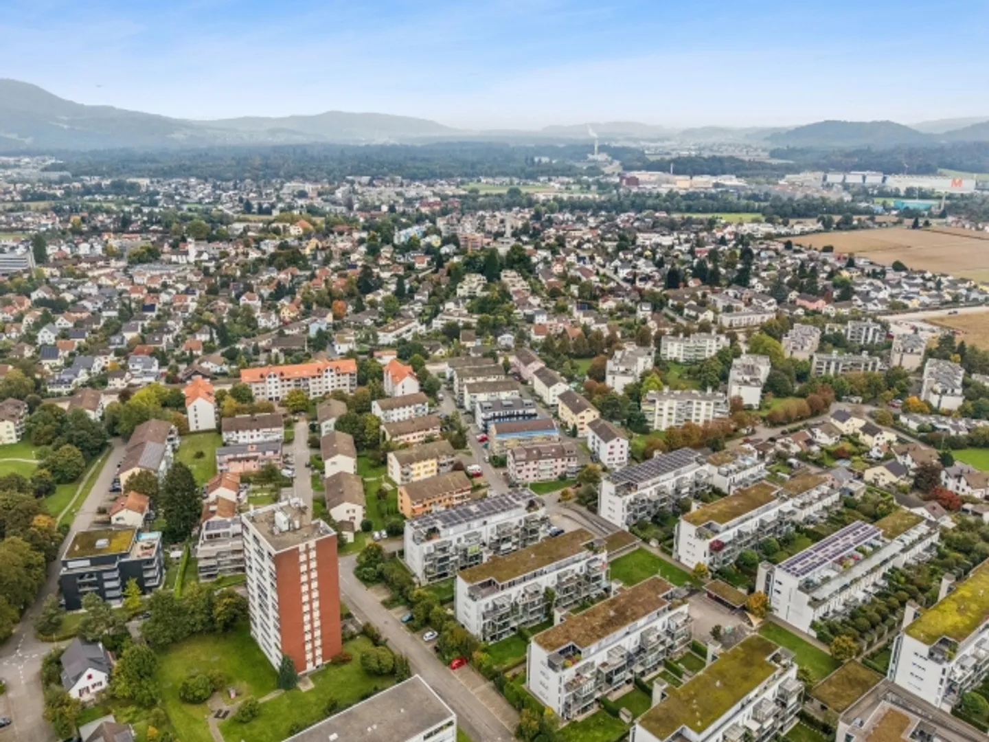 «Exklusive Attika mit 5.5 Zimmern und Panoramablick im Hübeliacker Suhr» - Foto 4 von 13