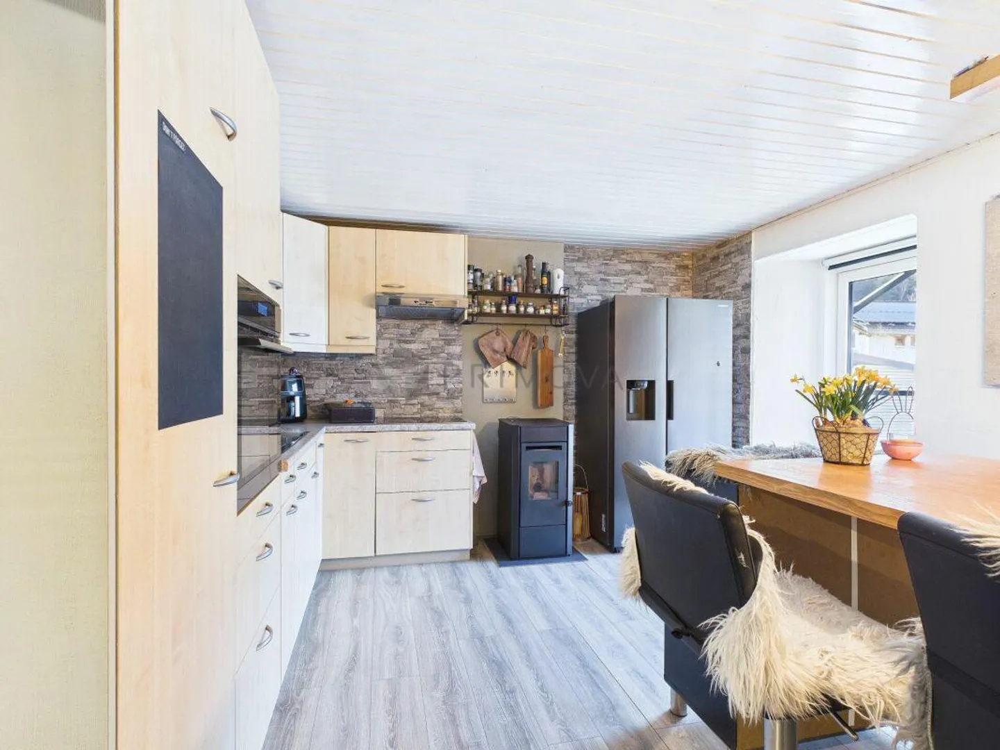 Charming multi-family house with development potential in a quiet location - Photo 7 of 13
