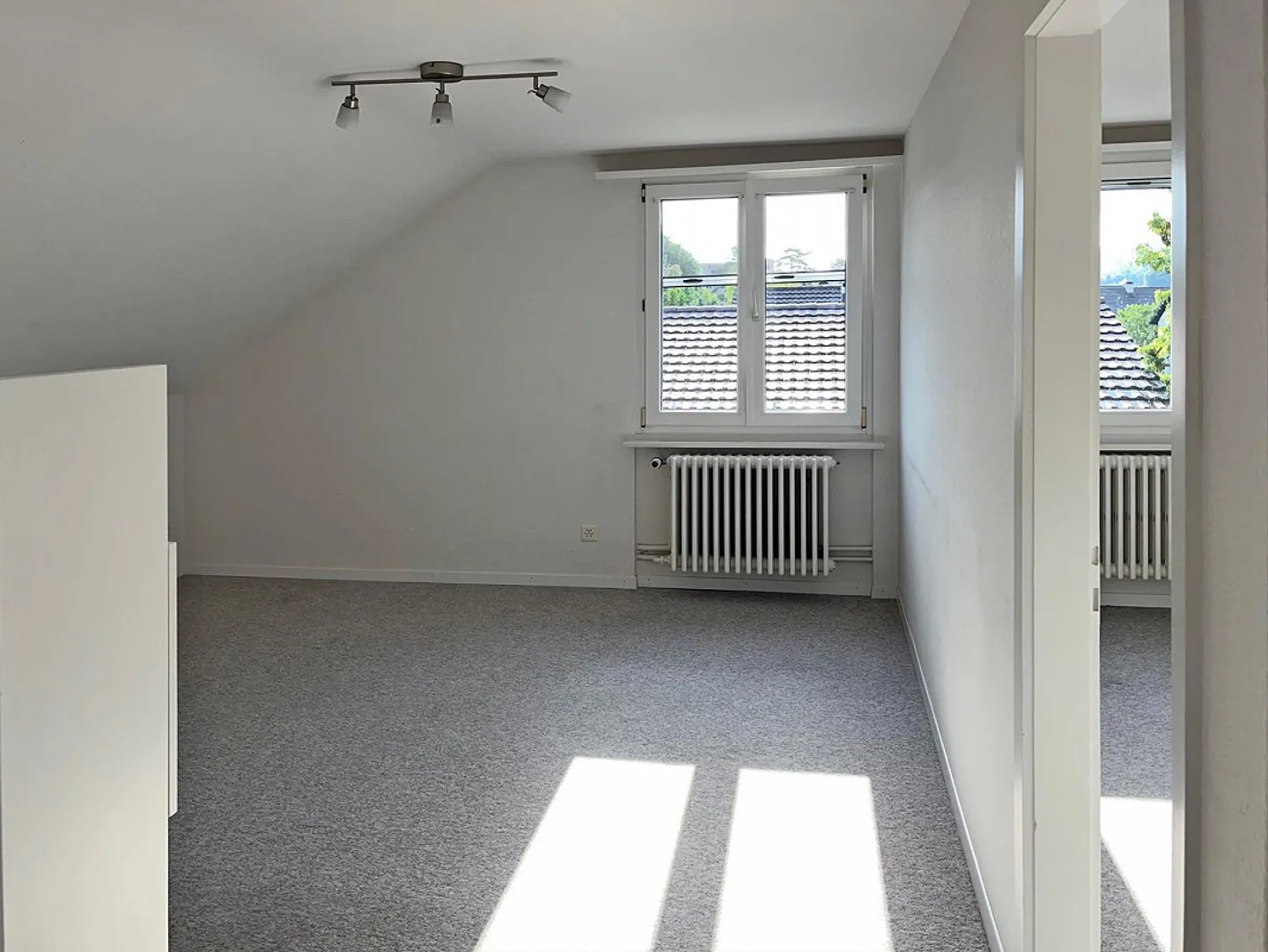 Appartement sous les combles - Photo 4 sur 9