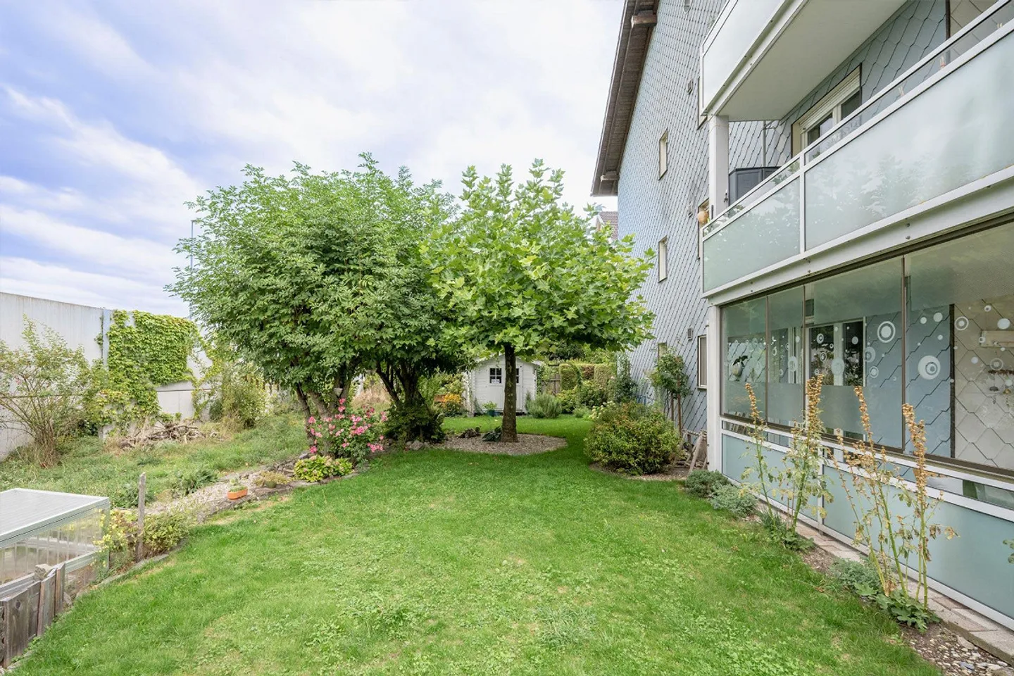 Erdgeschosswohnung mit Garten - Foto 3 von 12