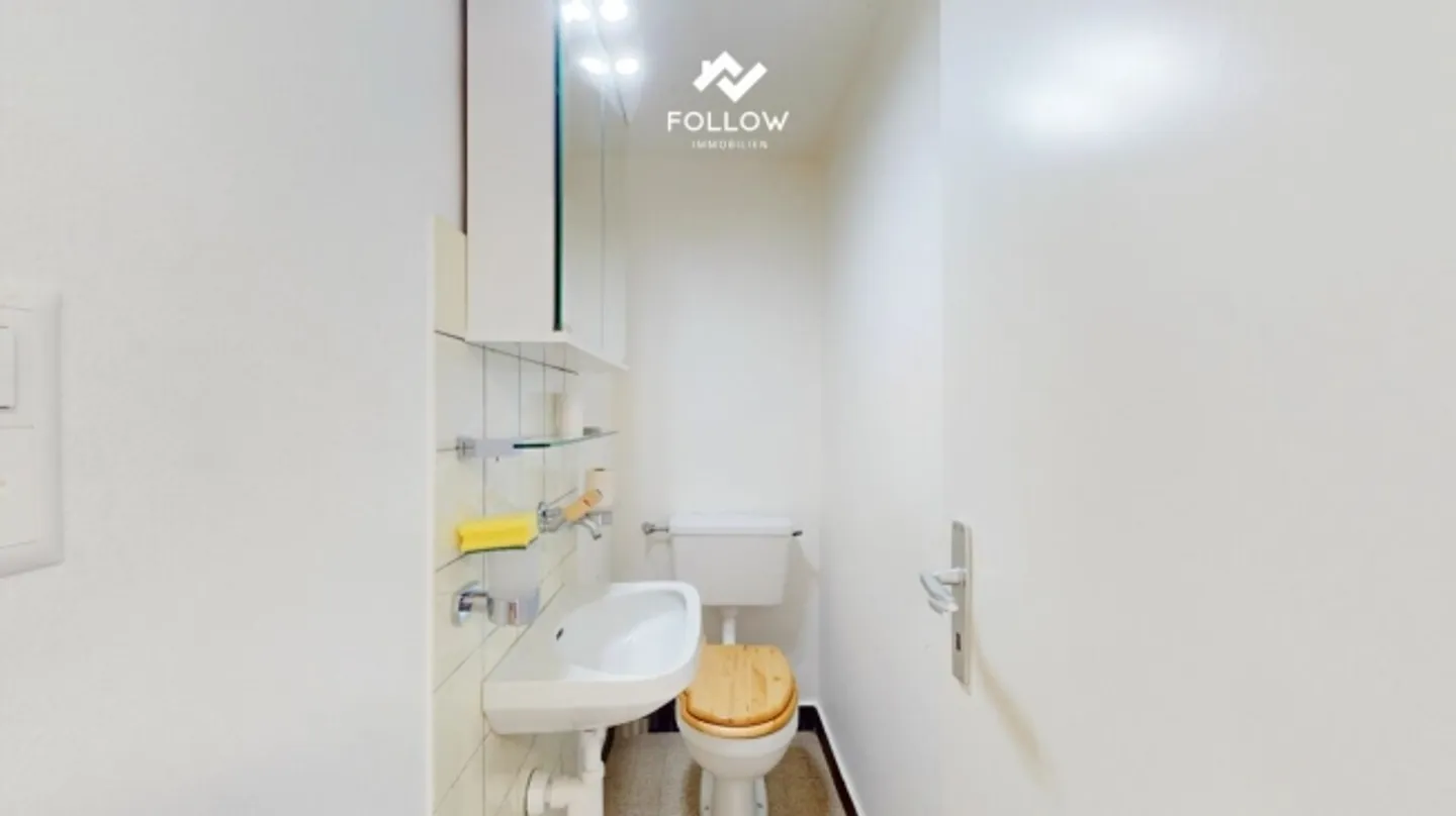 Charming 3-room apartment with renovated flair - centrally located in Lengnau - Photo 8 of 10