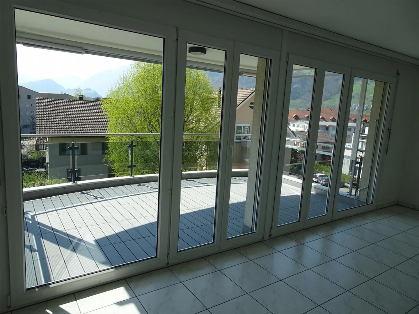 4 1/2 Room Apartment - Photo 2 of 11