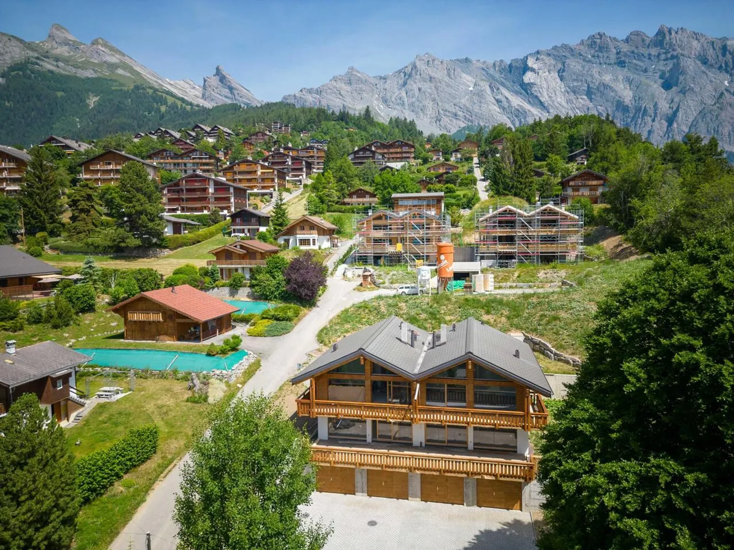 2.5 pièces neuf avec terrasse Sud et vue montagne - Photo 12 of 15