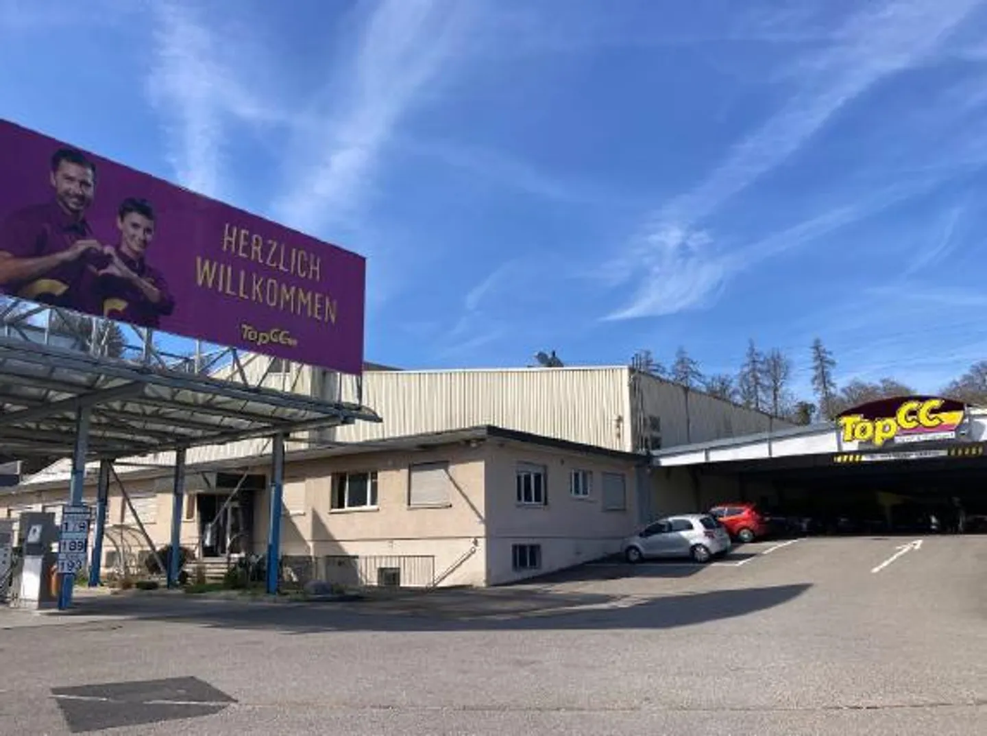 Ampio spazio di stoccaggio in affitto in una posizione comoda! - Foto 1 di 7