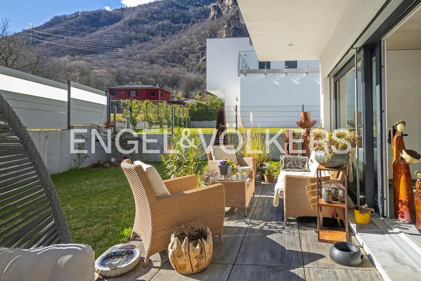 Casa splendidamente situata ad Ai Pian, Cama GR (64) - Foto 3 di 16