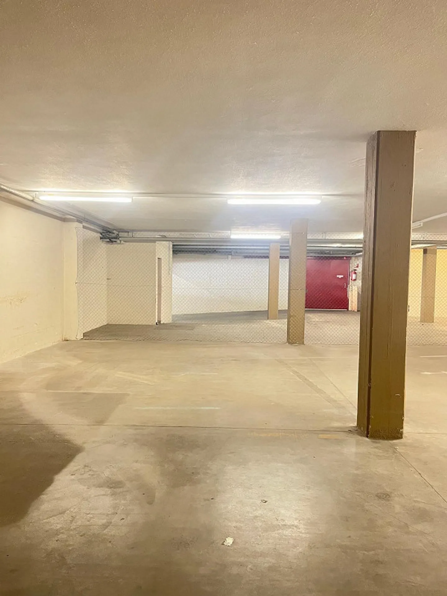 Ampio spazio di stoccaggio in affitto in una posizione comoda! - Foto 5 di 7