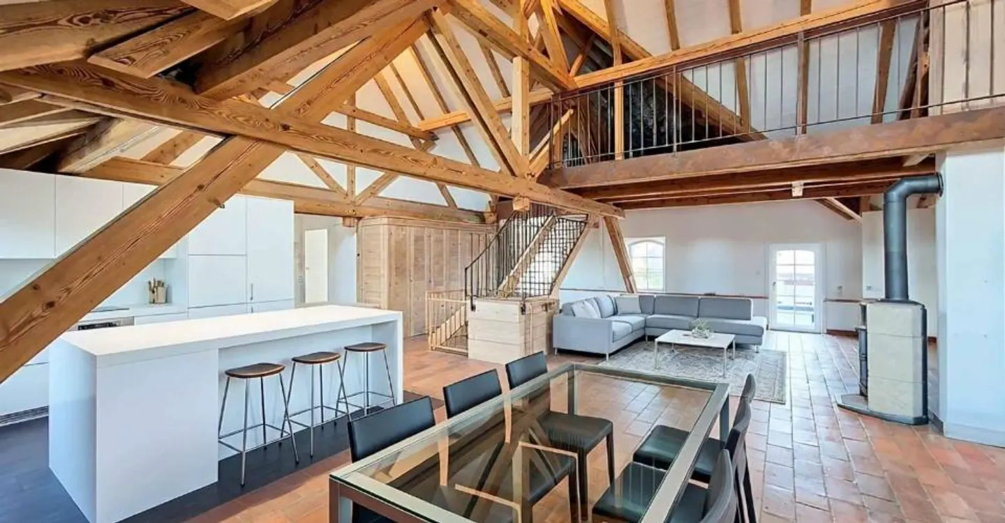 Duplex de 5.5 pièces en attique proche de Romont - Foto 4 di 13