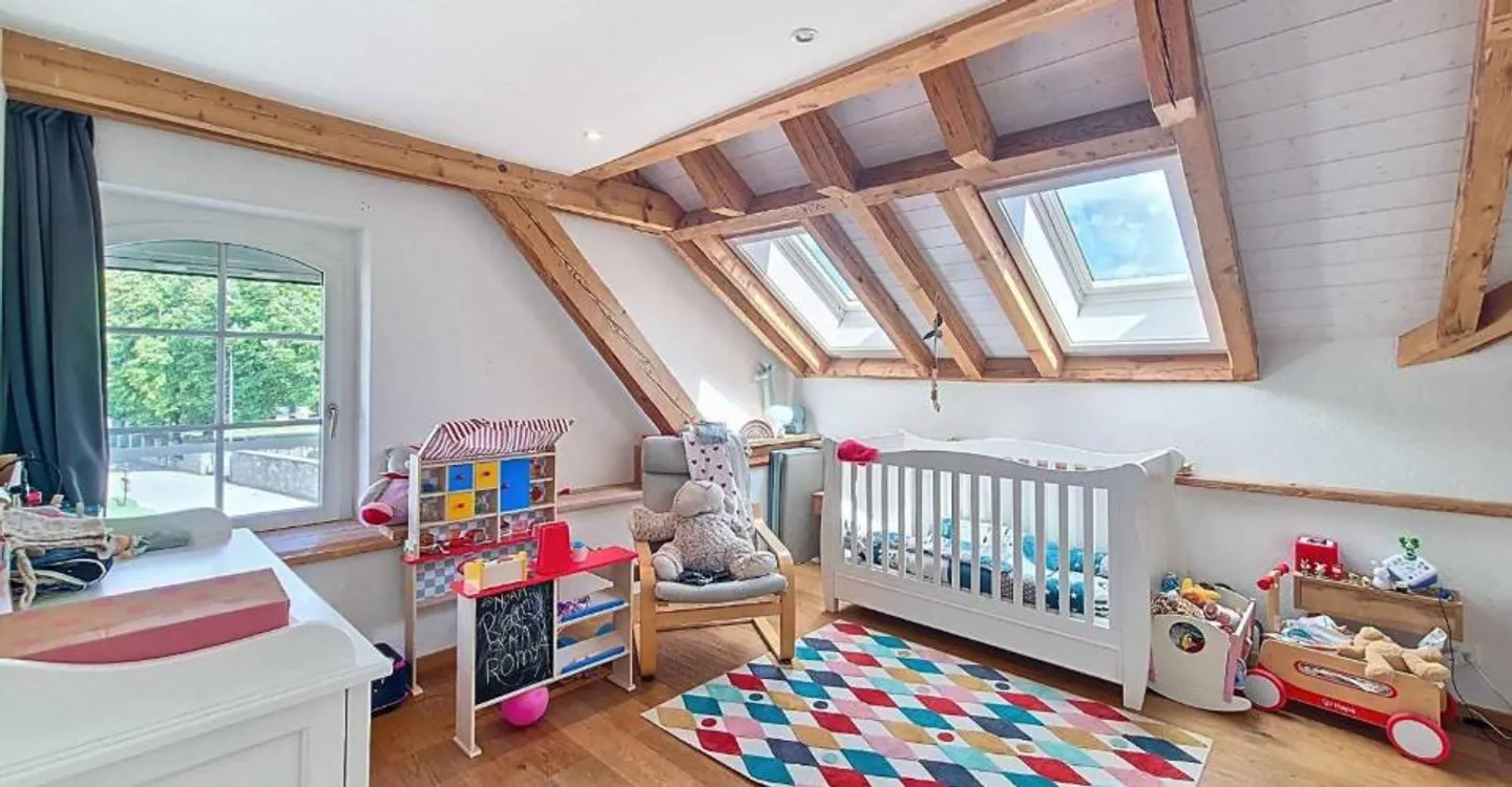 Duplex de 5.5 pièces en attique proche de Romont - Foto 6 di 13
