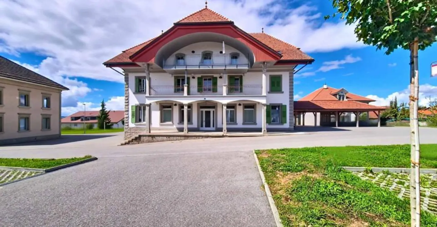 Duplex de 5.5 pièces en attique proche de Romont - Foto 12 di 13