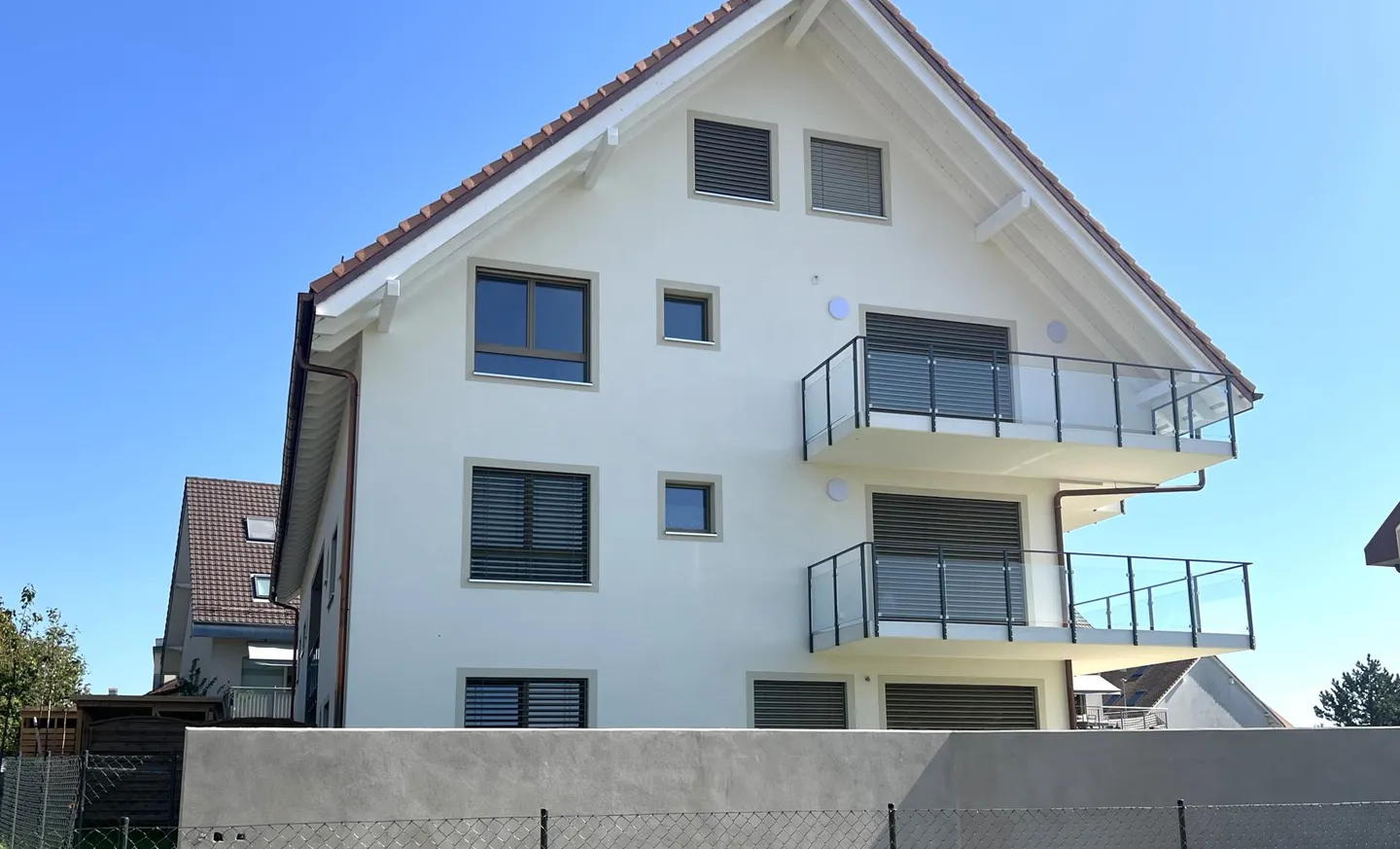 Appartement spacieux avec balcons - Photo 1 sur 13