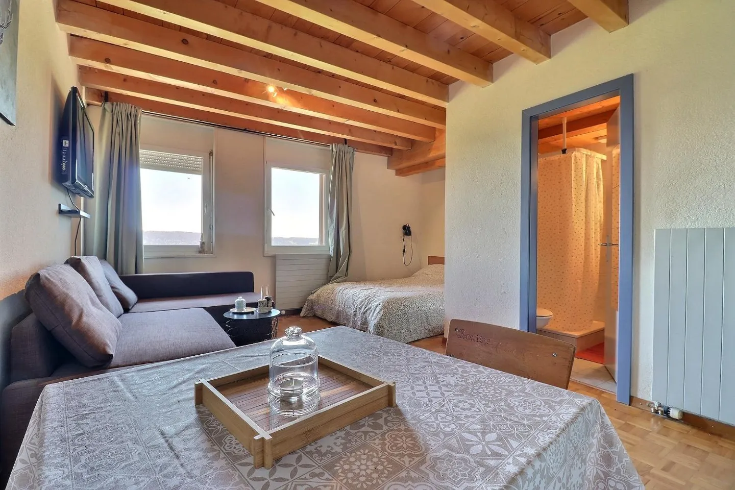 Building with Restaurant and Apartments – Touristic Location in Vaulion - Photo 11 of 13