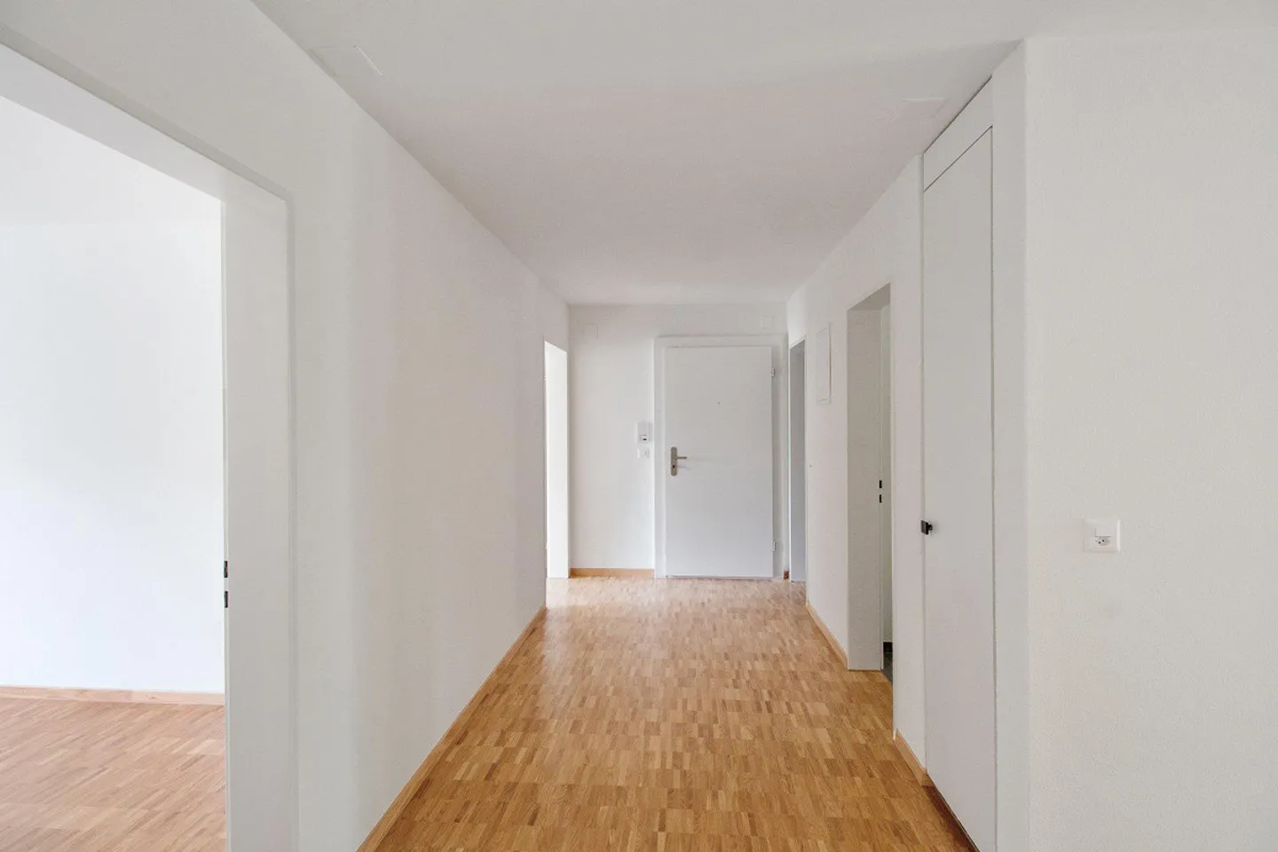 Spacious 4.5 Room Apartment - Photo 9 of 11