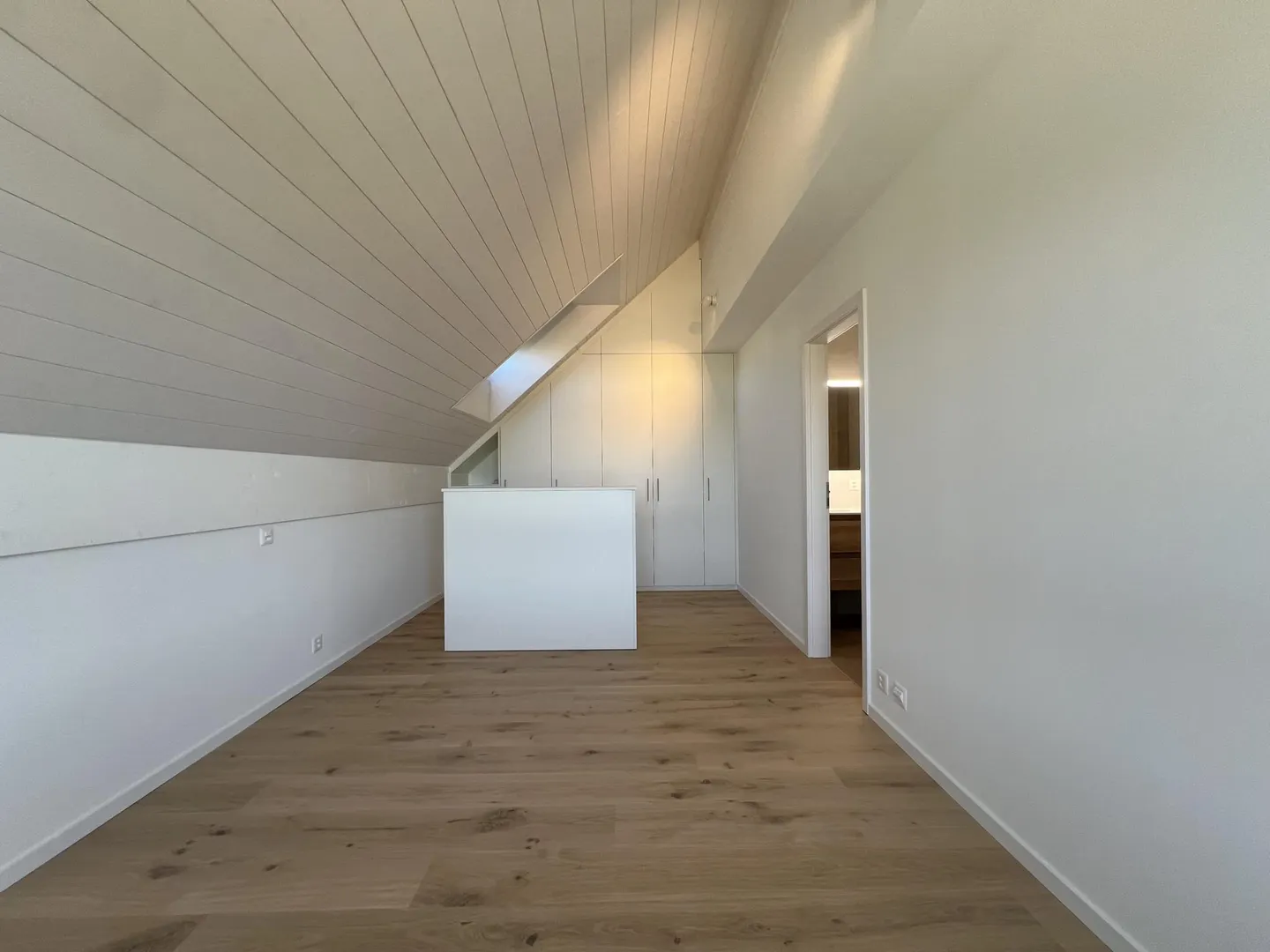 Appartement spacieux avec balcons - Photo 7 sur 13