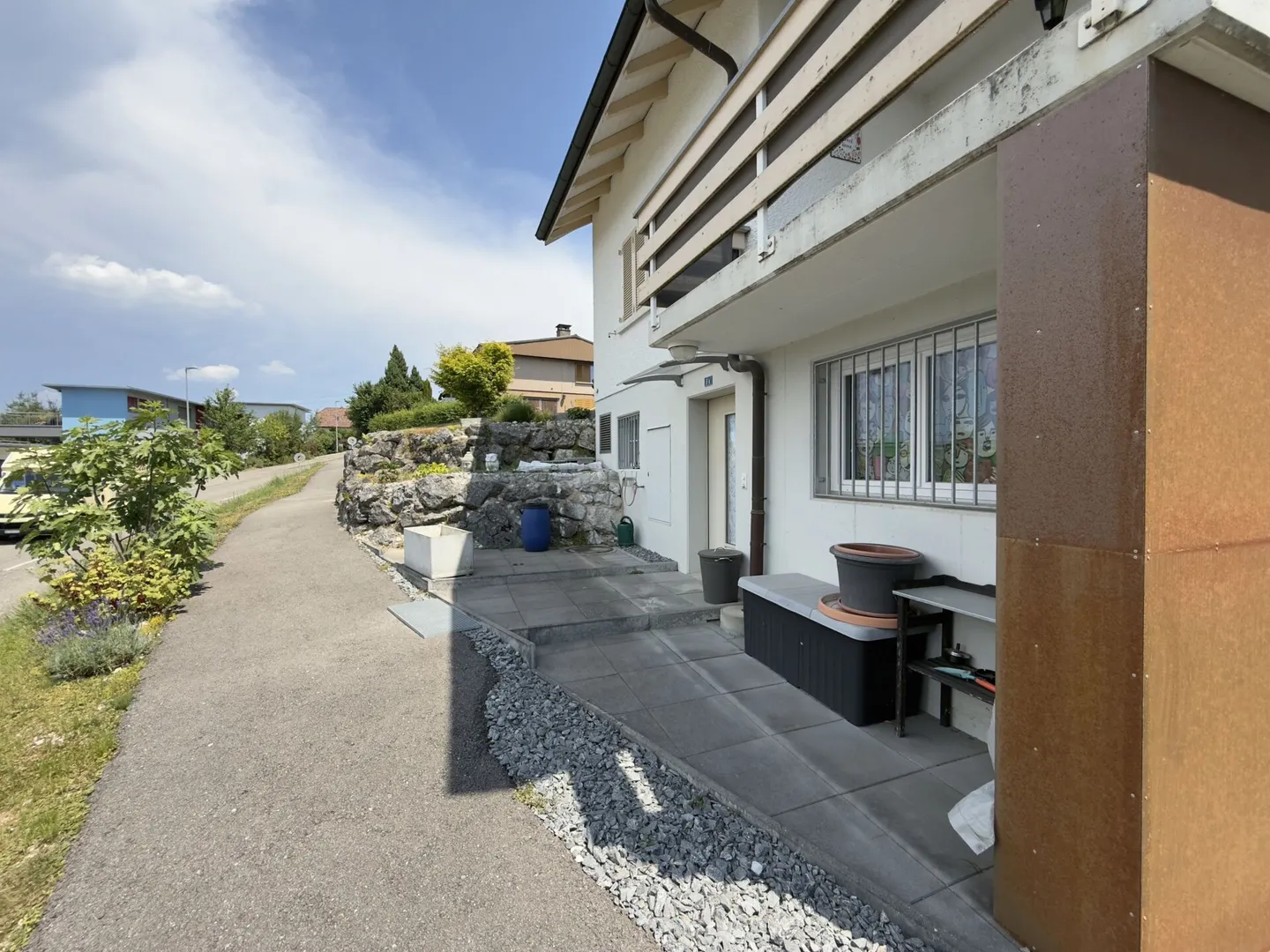 Maison individuelle en bout de rangée à Däniken - Communauté fiscalement avantageuse - Photo 2 sur 8
