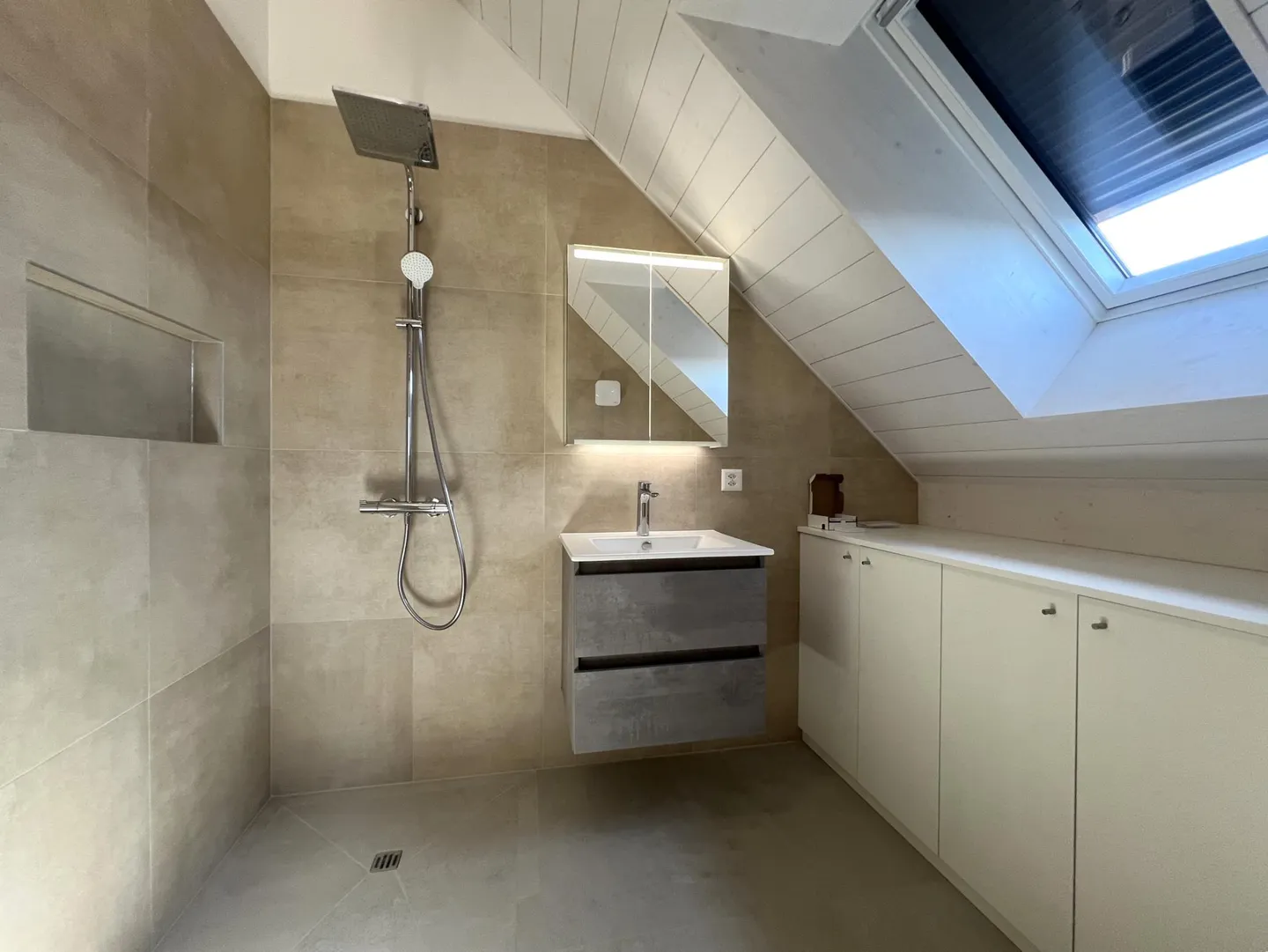 Appartement spacieux avec balcons - Photo 13 sur 13