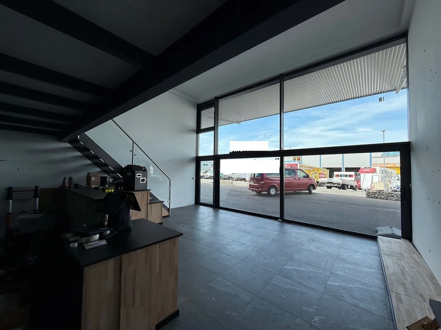 For rent, equipped office-workshop with a kitchenette - Photo 2 of 9