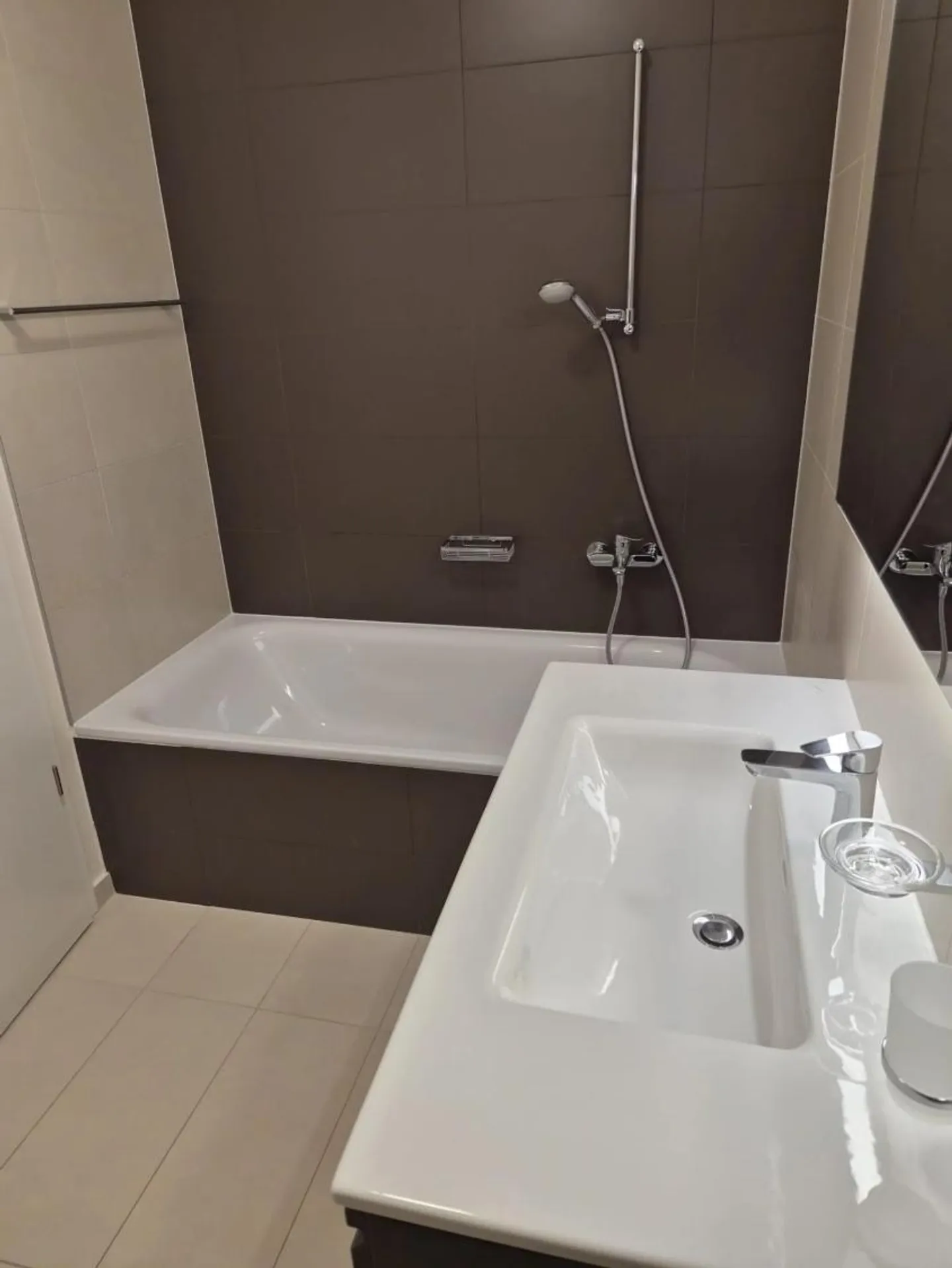 3,5-Zimmer-Wohnung im Erdgeschoss von ca. 90 m2 - Foto 6 von 8