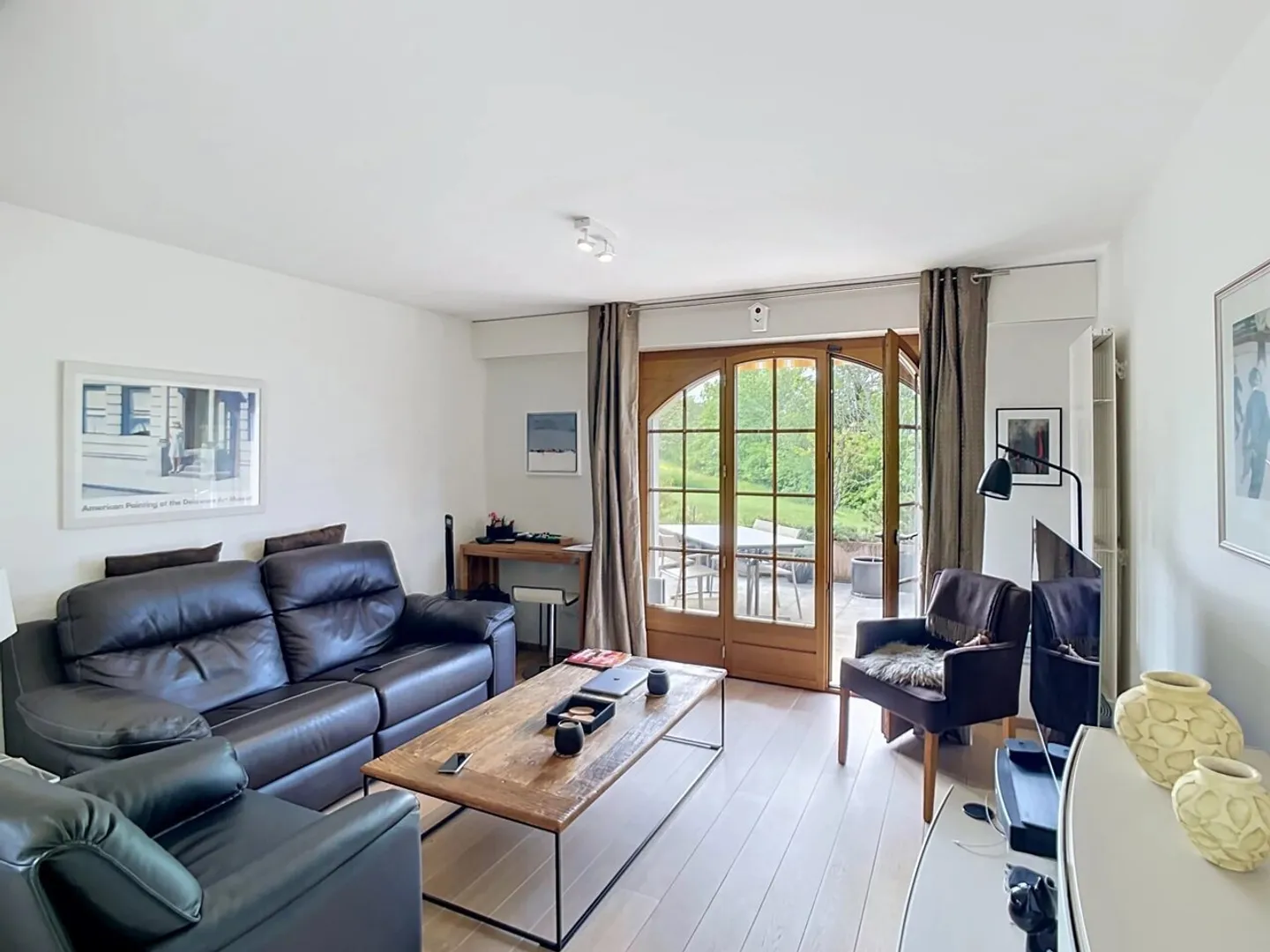 Appartement Charmant avec Vue sur le Lac - Photo 9 sur 11