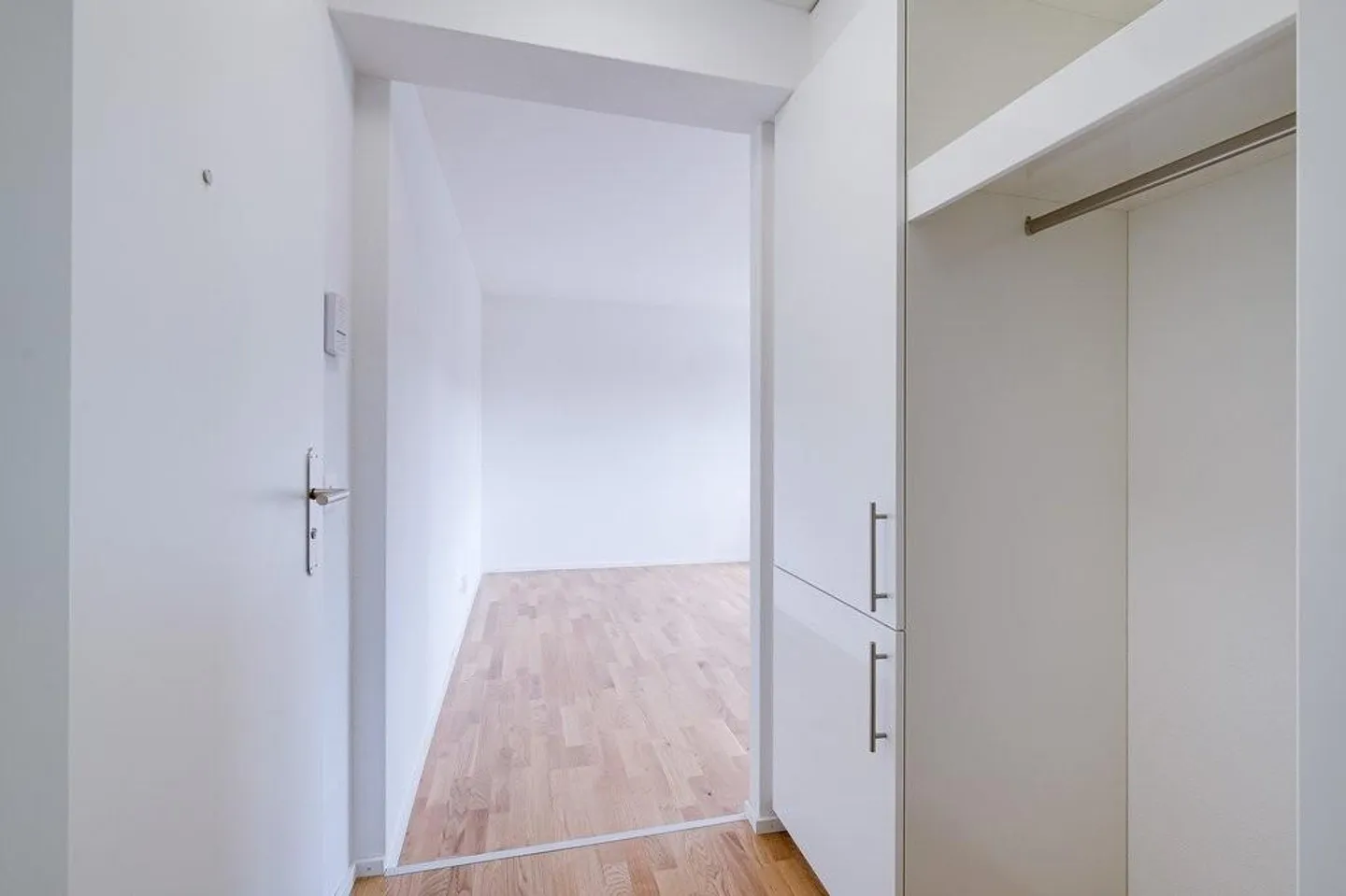 Central and bright apartment - Photo 6 of 8