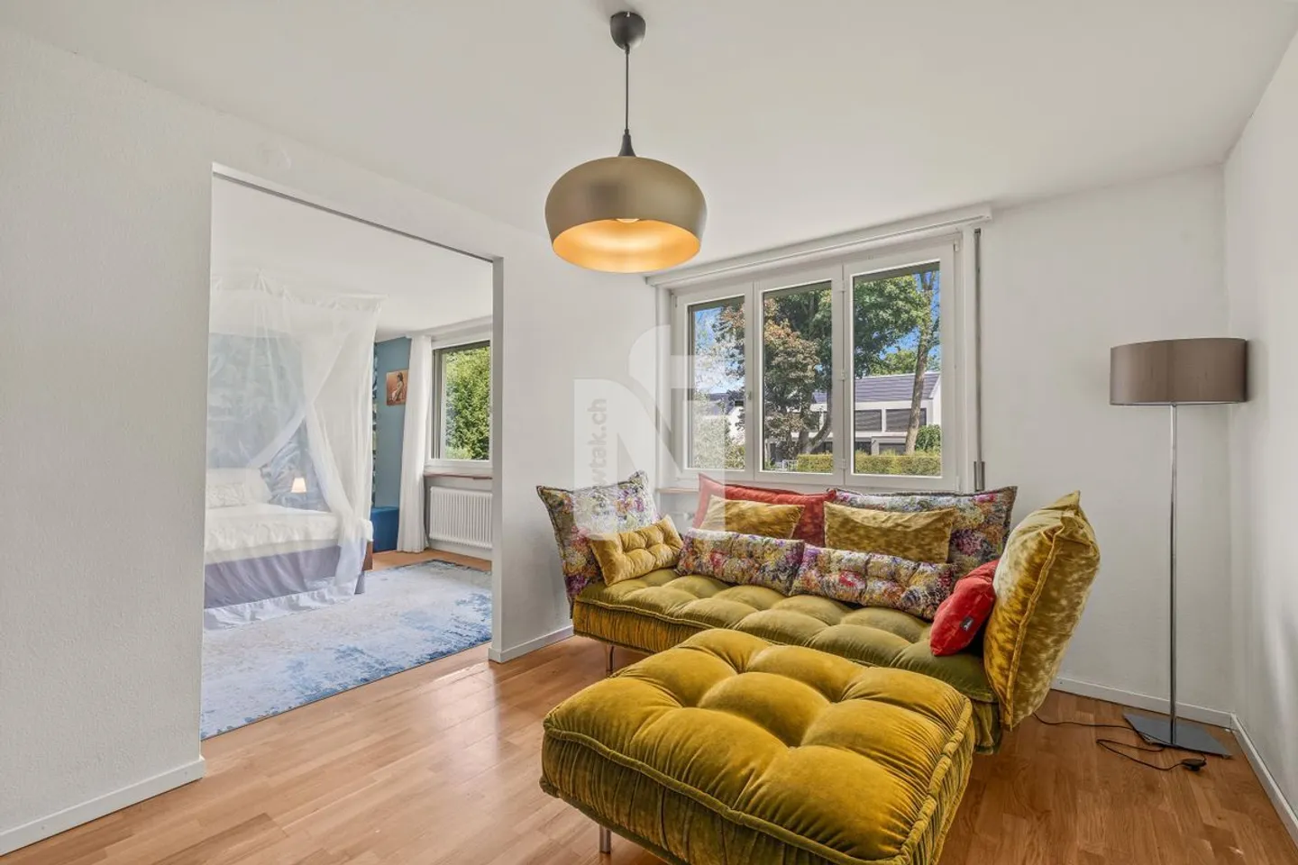 Riservato: Casa unifamiliare molto attraente su Bruderholz con piscina, sauna, giardino e molta privacy - Foto 11 di 12