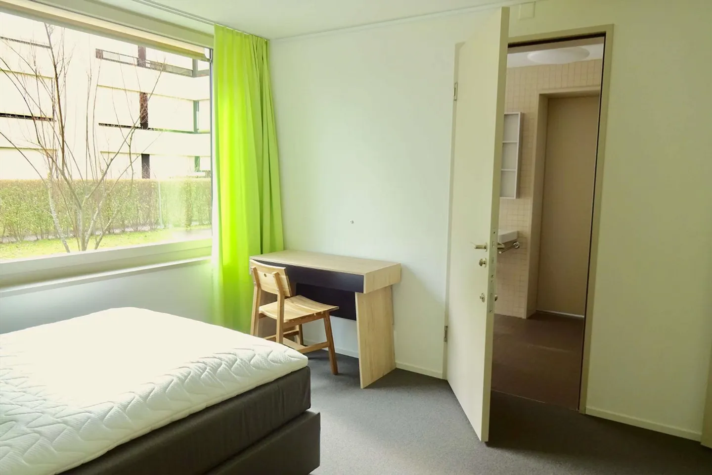 Your Next Chapter Starts Here - Furnished Room in a Top Location - Foto 2 von 11
