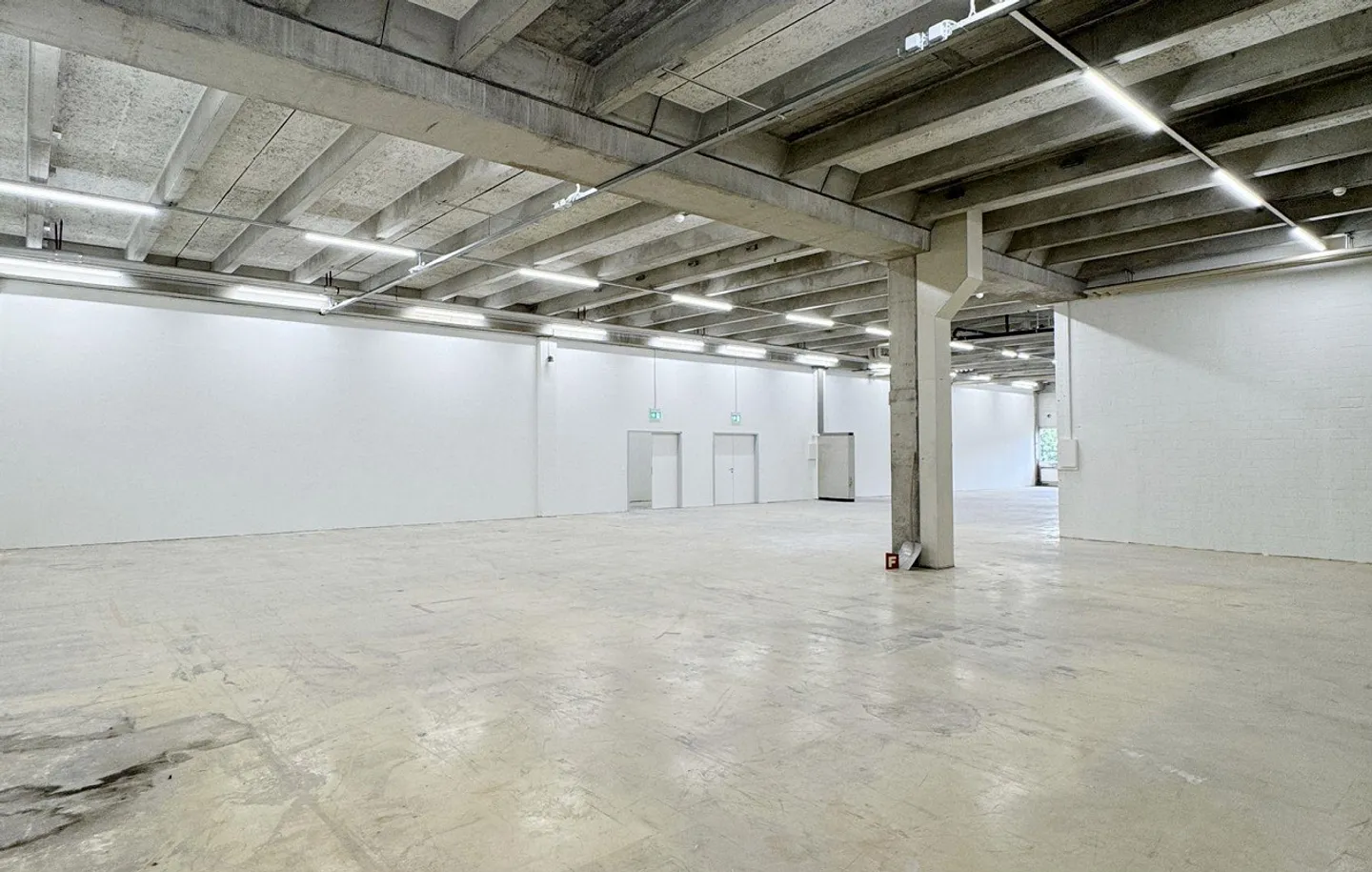 560m² - Modern industrial hall with optimal equipment in Biberist - Photo 9 of 13