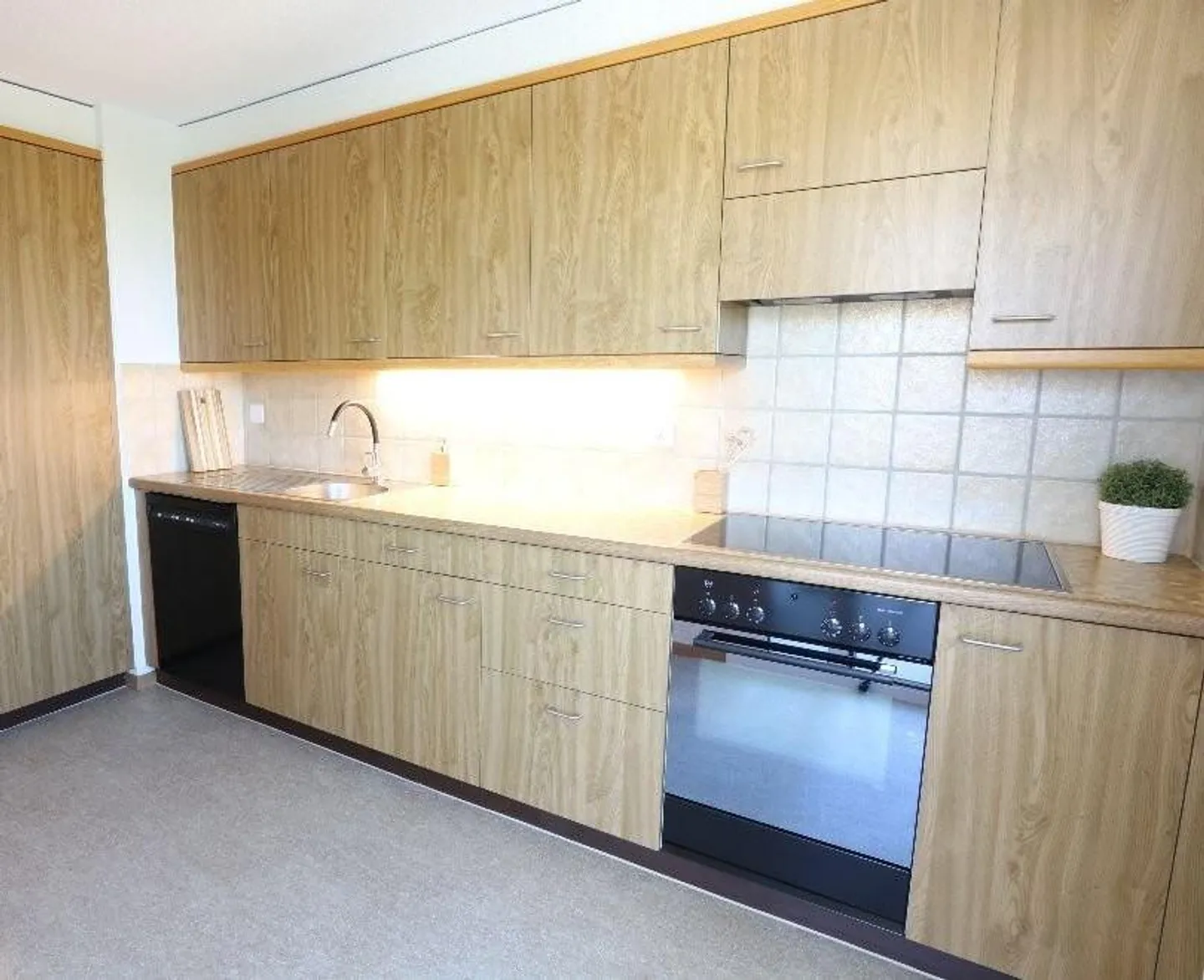 Appartement adapté aux enfants dans la verdure ! - Photo 2 sur 9