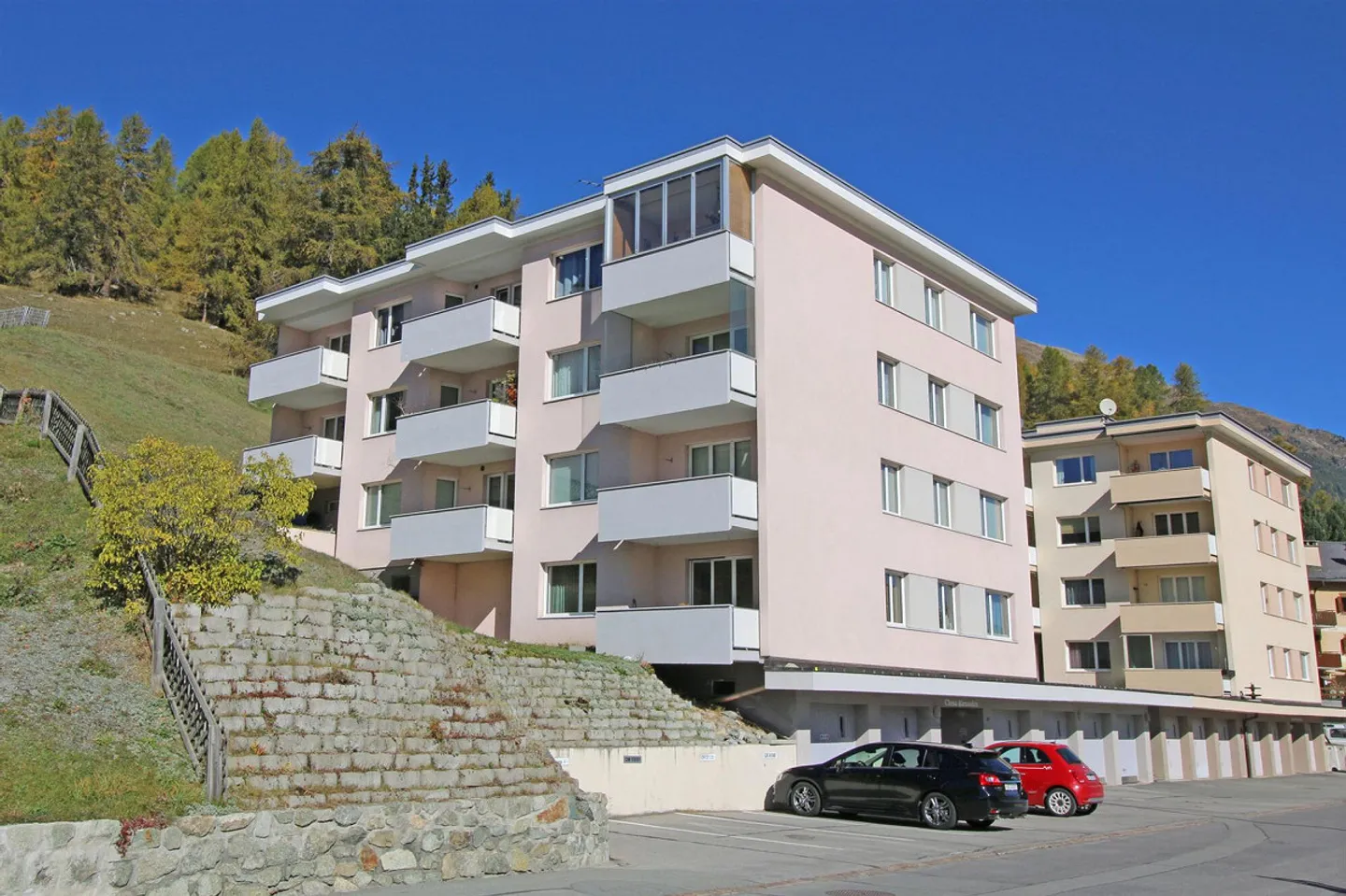 3 1/2-room apartment with sunny balcony, near the hospital - Photo 1 of 2