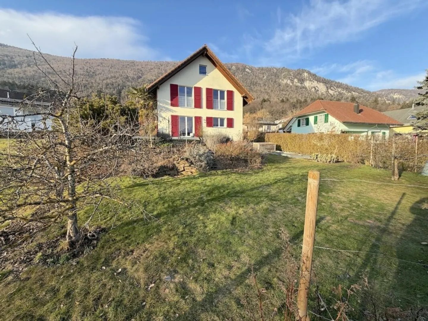 Incantevole Casa Familiare con Giardino - Foto 1 di 20