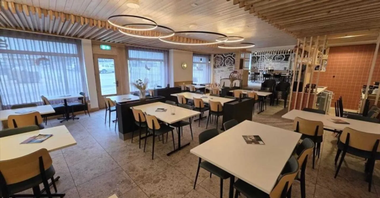 Restaurant - Photo 7 of 13