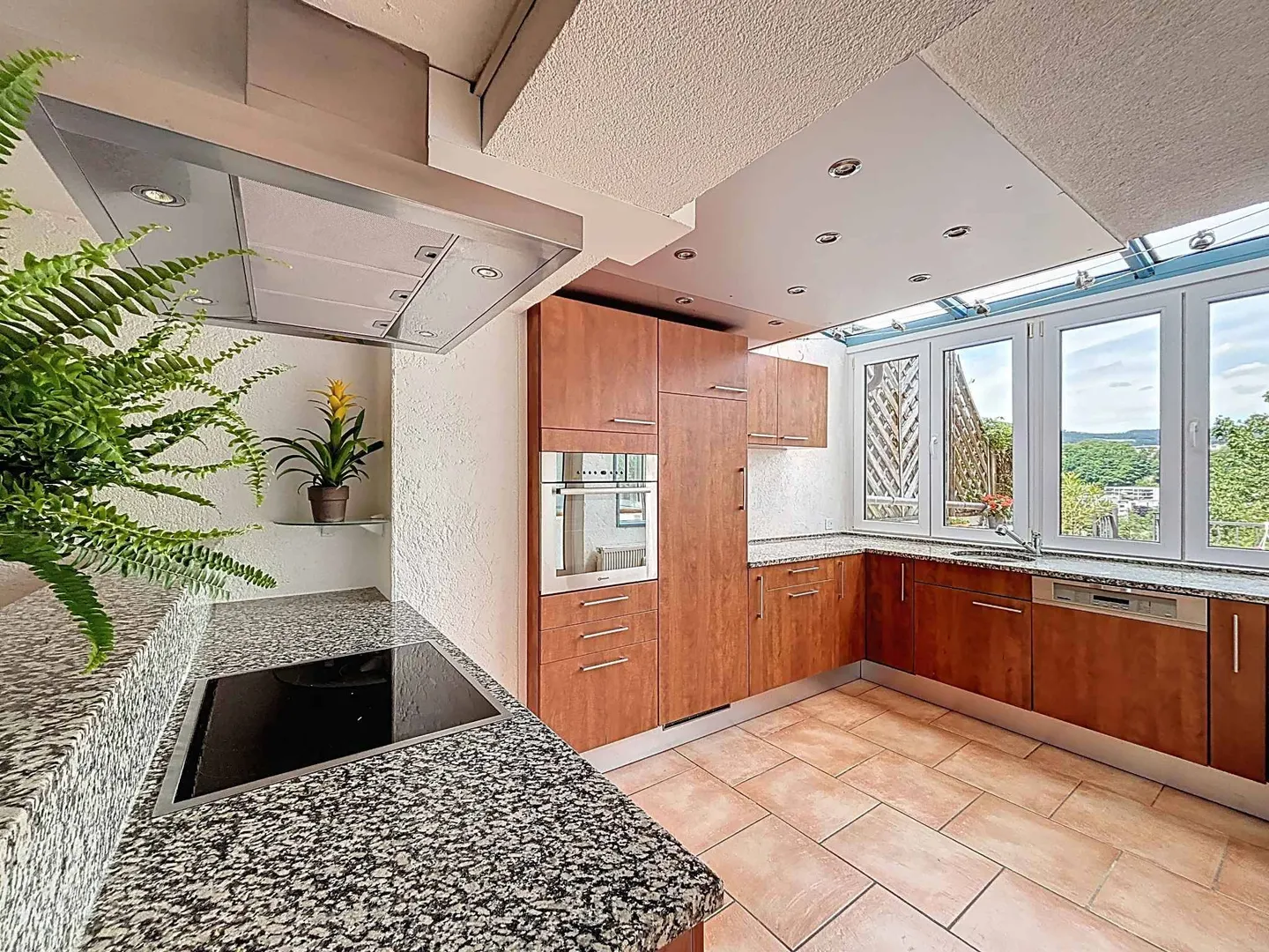 Triplex di 3,5 stanze con terrazze e studio indipendente - Foto 5 di 13