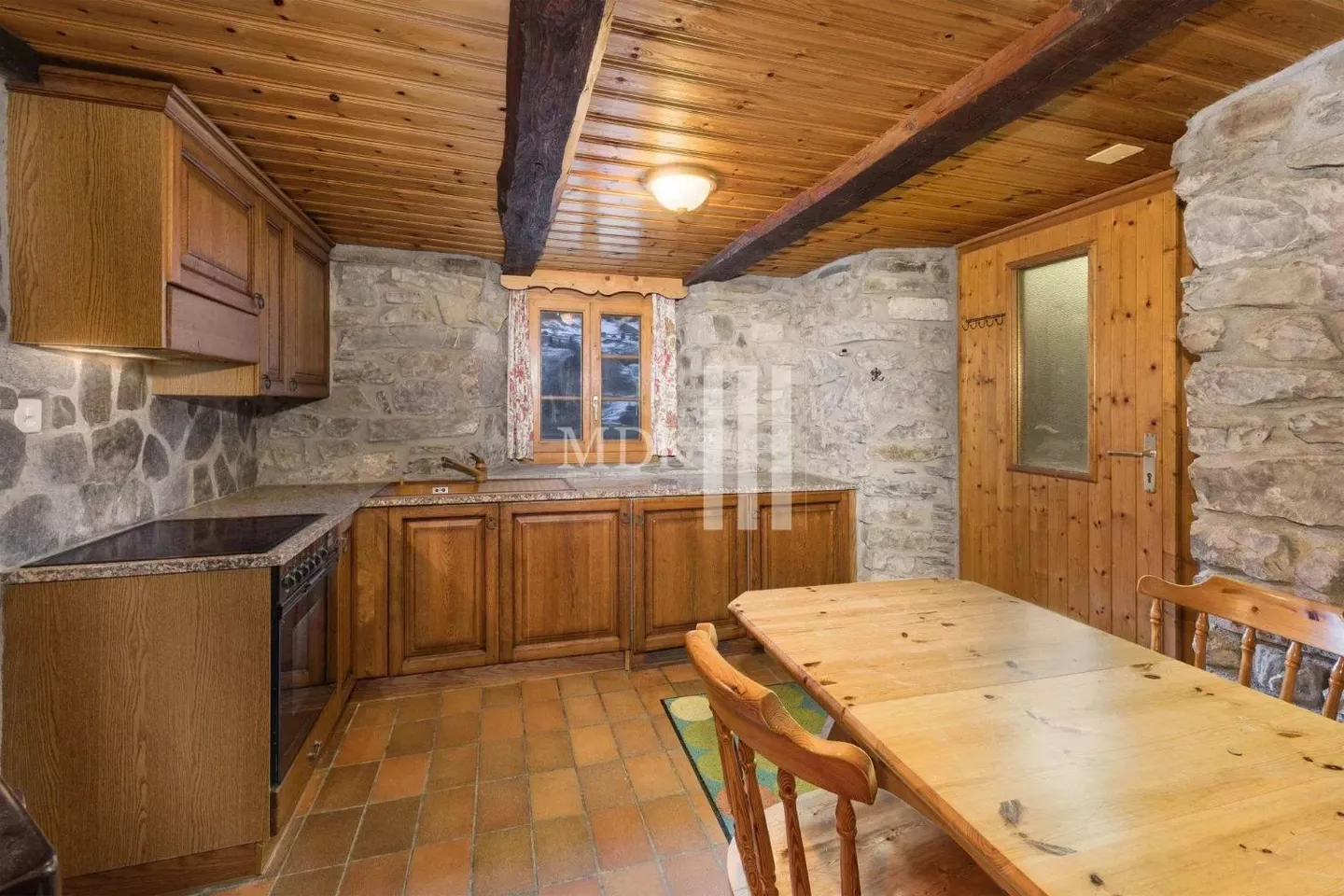 Chalet avec potentiel d'investissement - Photo 3 sur 13