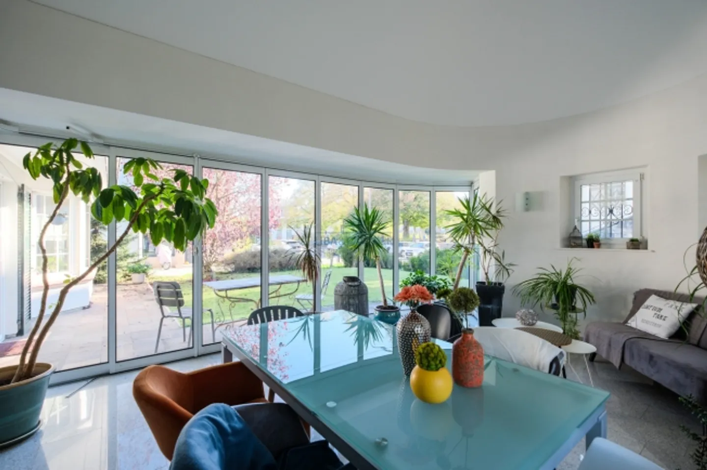 «Charme und Komfort vereint, Ihr grosszügiges Zuhause im Grünen» - Foto 7 von 13