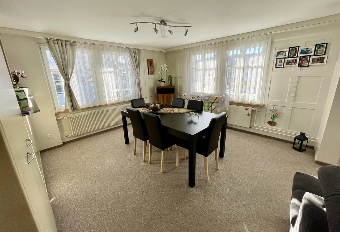 Attractive 3.5 Room Apartment in a Central Location - Photo 3 of 14