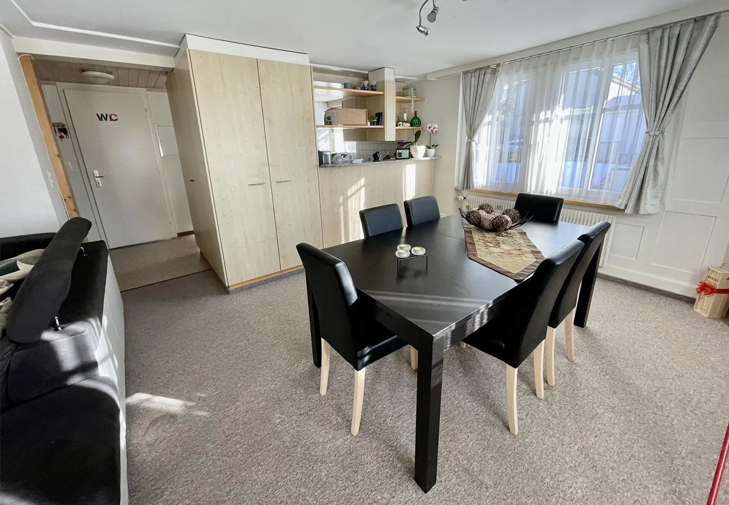 Attractive 3.5 Room Apartment in a Central Location - Photo 5 of 14