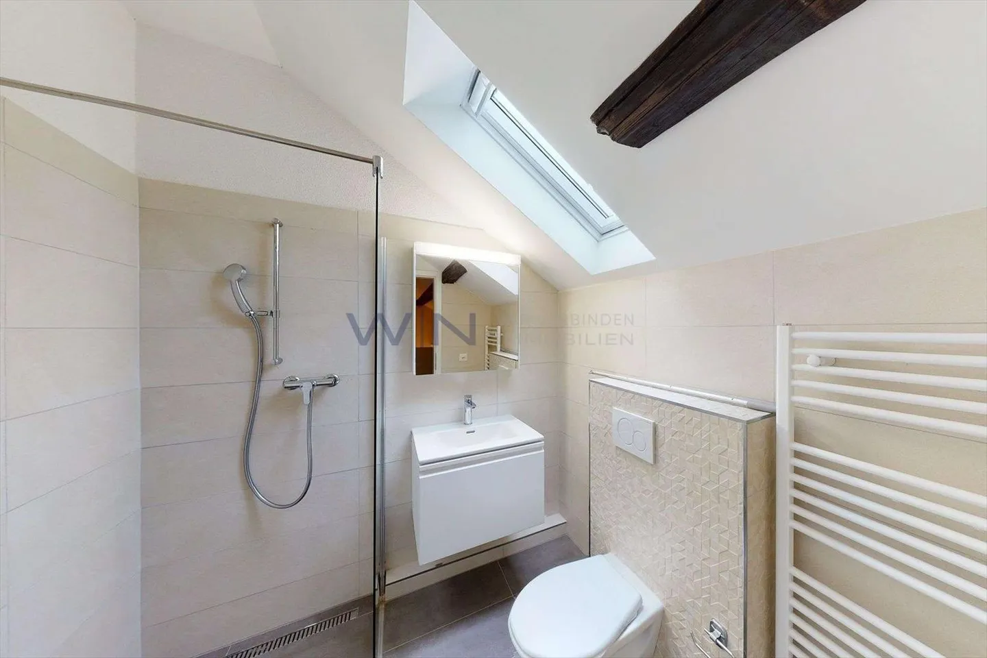 Haus oder Wohnung, auf jedenfall eine Rarität - Foto 6 von 8
