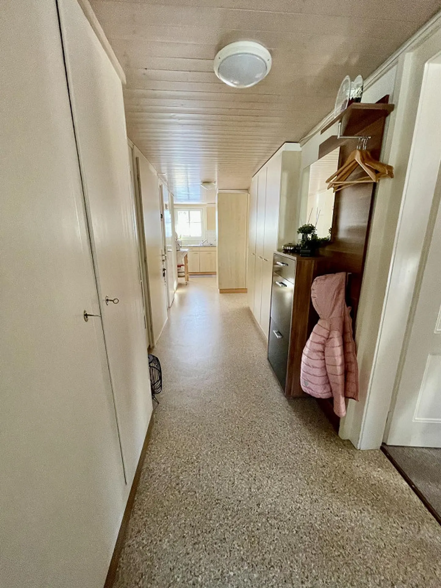 Attractive 3.5 Room Apartment in a Central Location - Photo 9 of 14