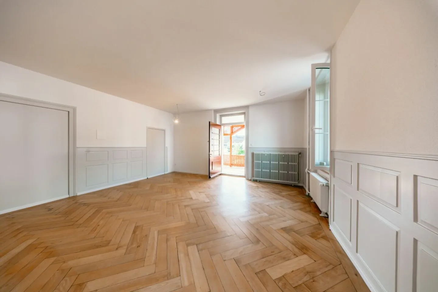 Spazio commerciale di prima classe in posizione privilegiata - Foto 3 di 10