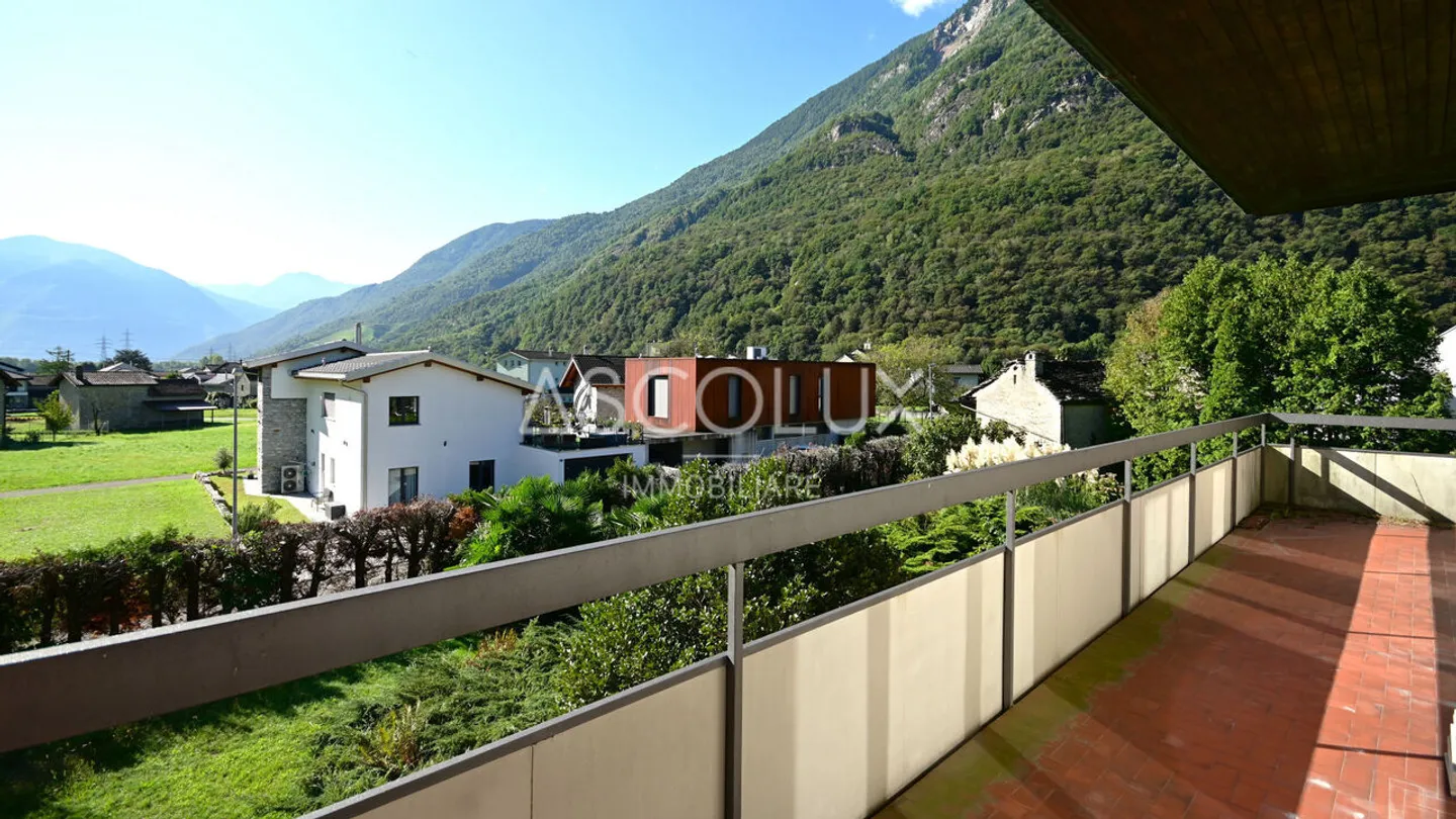 Casa bifamigliare con ampio terreno in posizione tranquilla e soleg... - Foto 10 di 13
