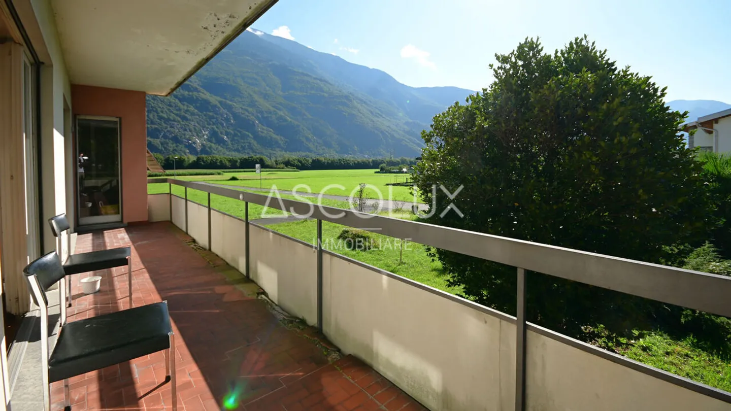 Casa bifamigliare con ampio terreno in posizione tranquilla e soleg... - Foto 11 di 13