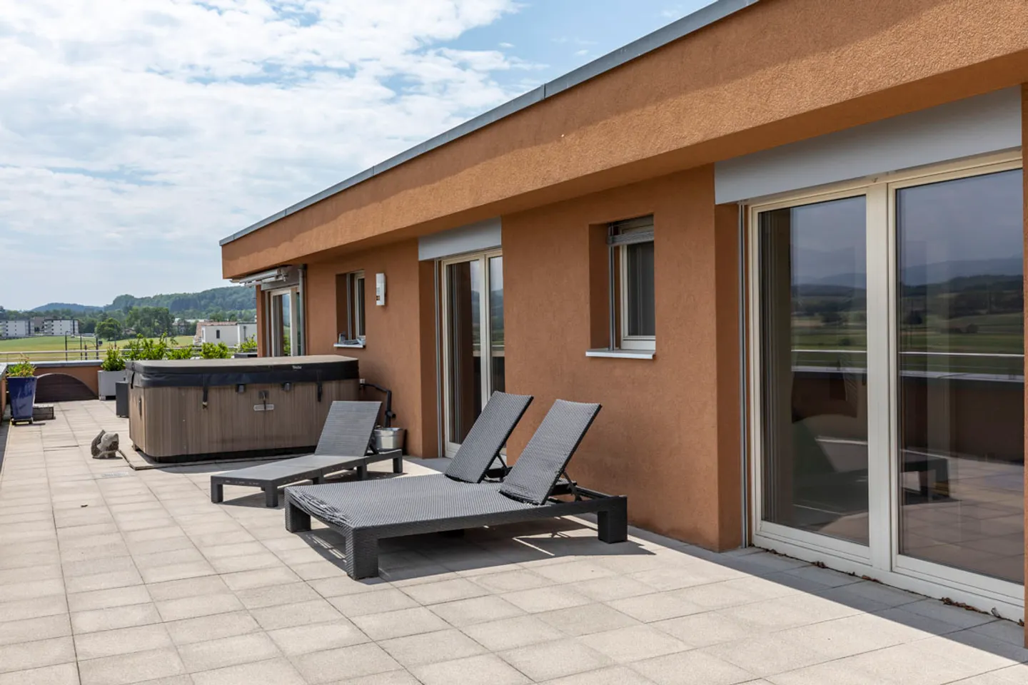 Finally a real penthouse, occupying the entire top floor! - Photo 7 of 20